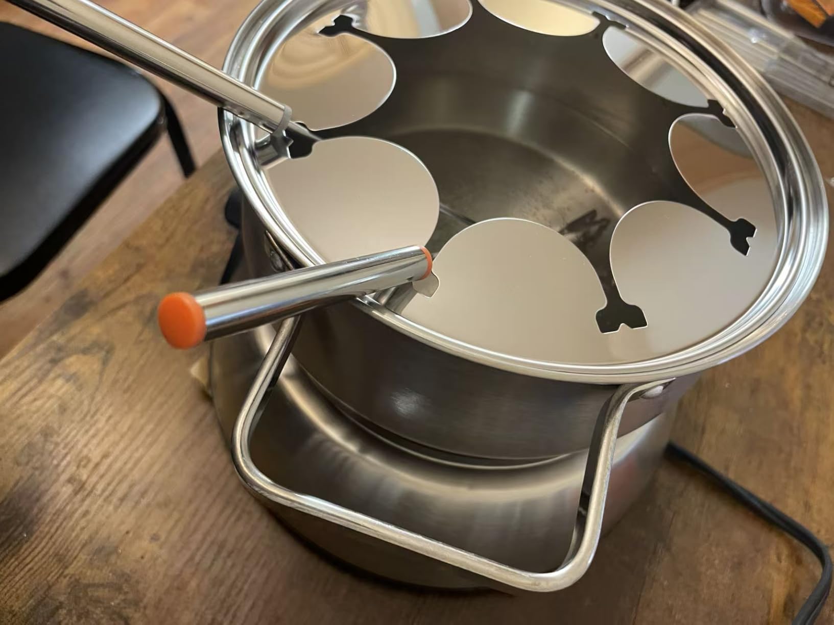 CUSIMAX Electric Fondue Set, 1500W, 1.4 Quart, Stainless Steel | Electric Fondue Pot with Luminous Control Dial, 8 Colour Coded Stainless Steel Forks, For Chocolate, Cheese, Broth, Oil customer photo 1