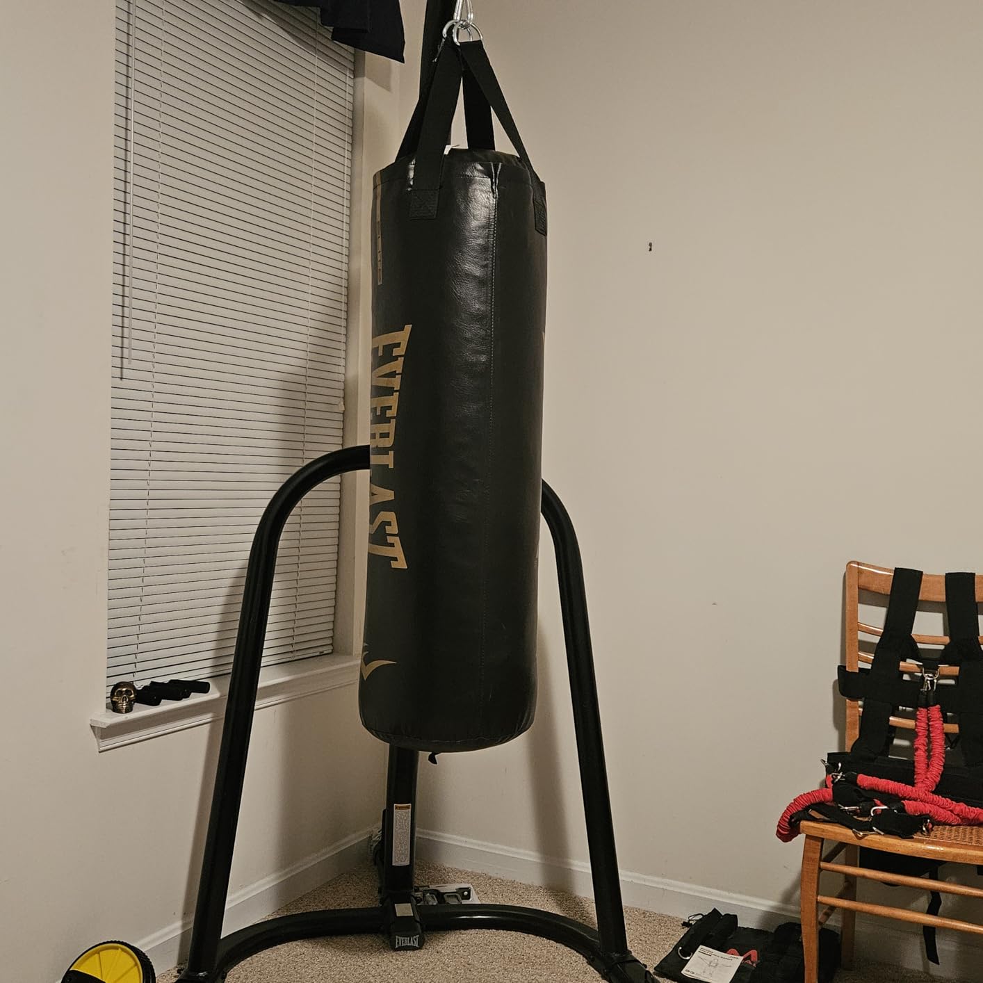 Everlast Elite Punching Bag | Durable Boxing MMA, Adults | Muay Thai customer photo 2