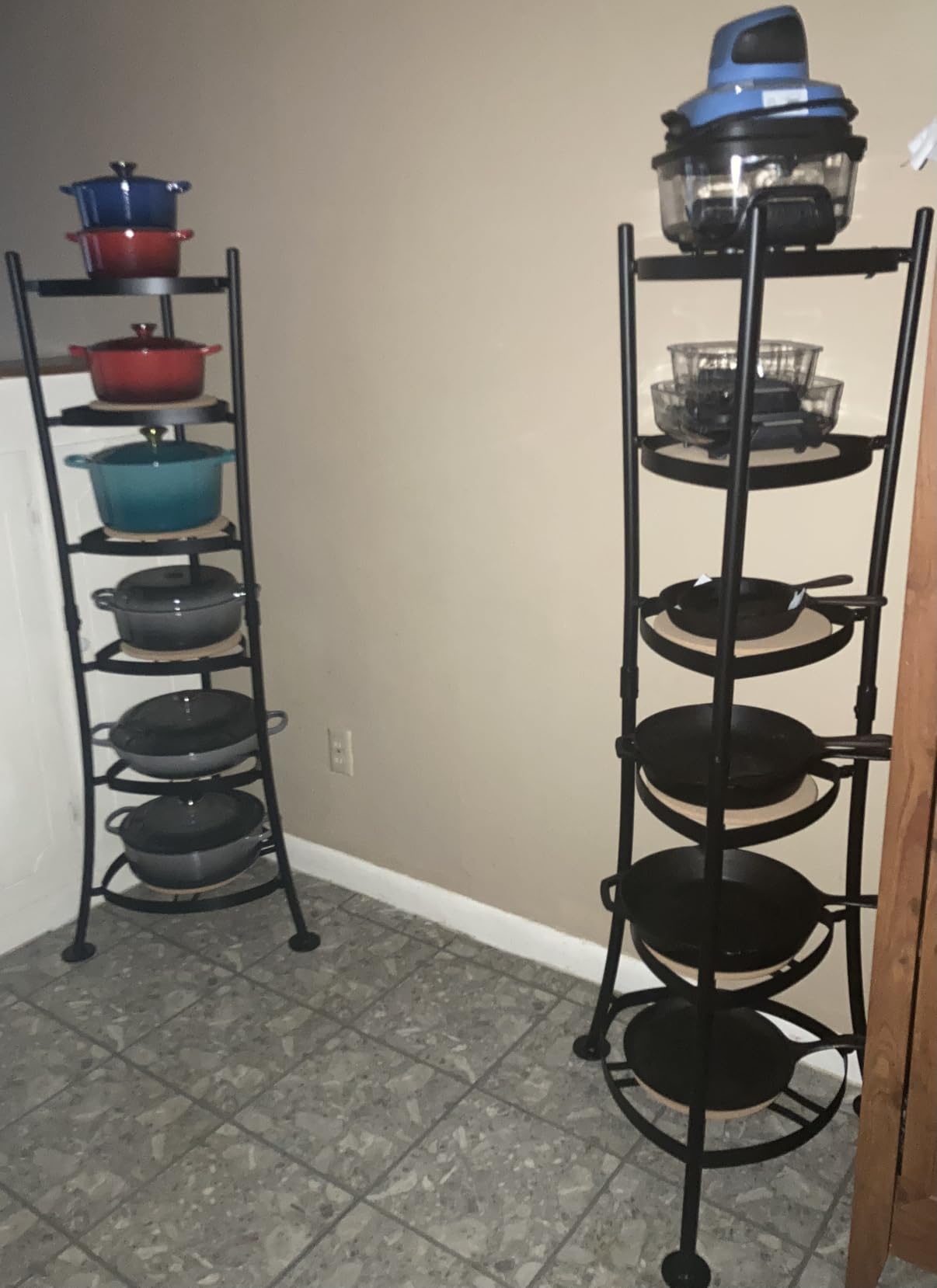 KES 264 Lbs Capacity Freestanding Pot Rack, 6-Tier Cast Iron Cookware Stand with 6 Hooks, Pots and Pans Storage Tower for Kitchen Corner, Stable Base, Anti-tip Strap & Floor Protectors, Black customer photo 1