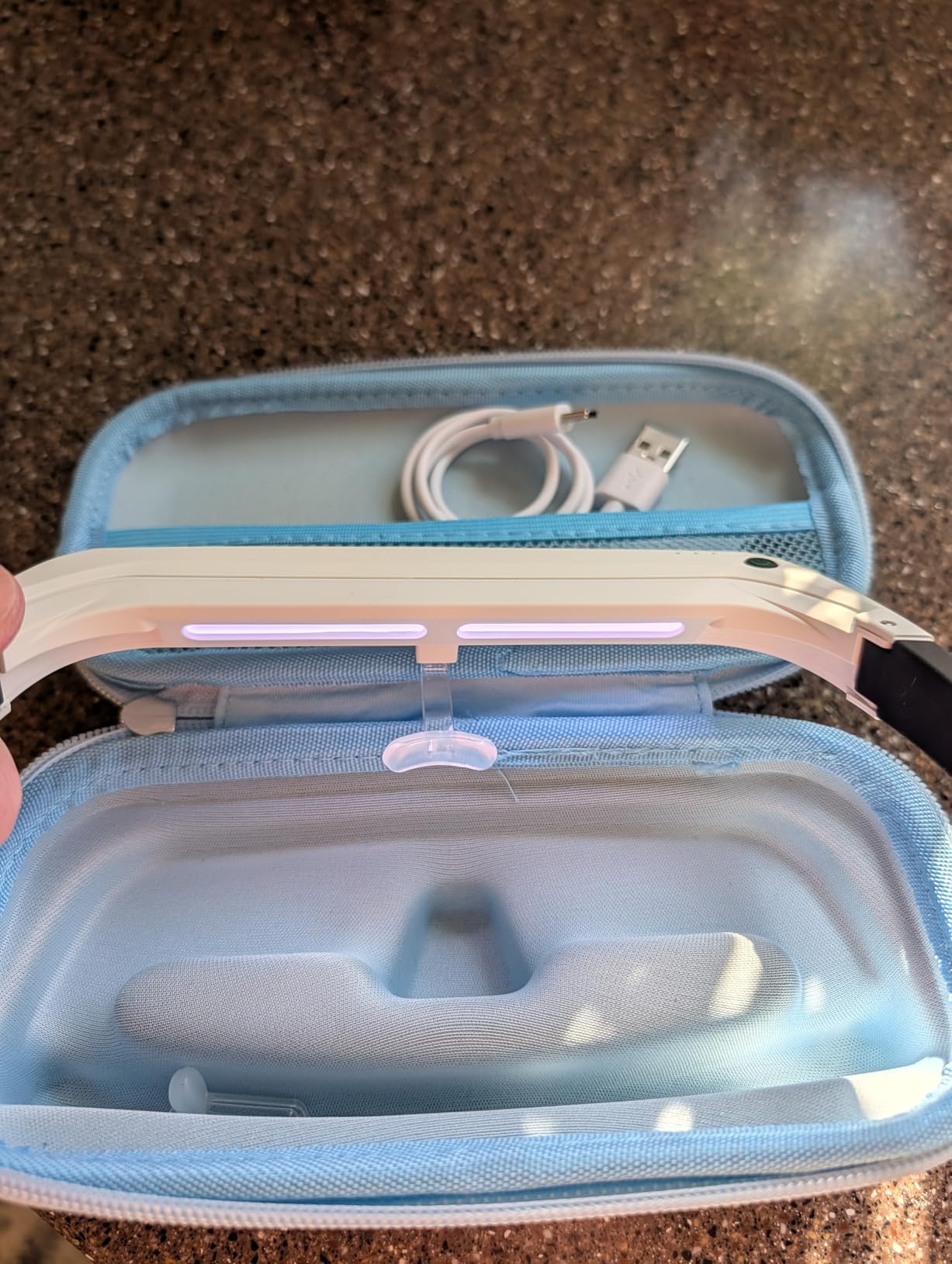 Light Therapy Glasses, Blue-White UV-Free Light Therapy, Portable Daylight, Wearable Sunlight, Boost Energy, Relief for Sleep Problems, Jet Lag, Equivalent to 10000 Lux customer photo 2
