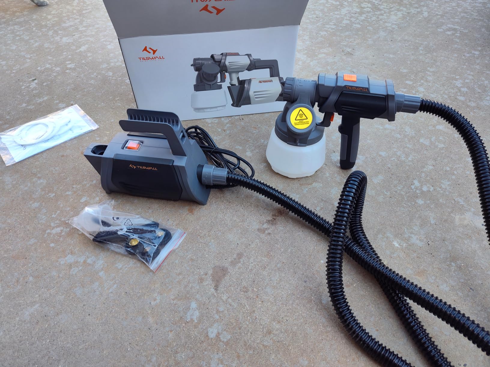 Tilswall Shark800 Paint Sprayer HVLP 800W Electric Spray Paint Gun, White | Side-Fill Refill, 4 Brass Nozzles & 3 Patterns, Adjustable Flow, 1300ml, Split Design, for Walls Furniture Cabinets Fences customer photo 2