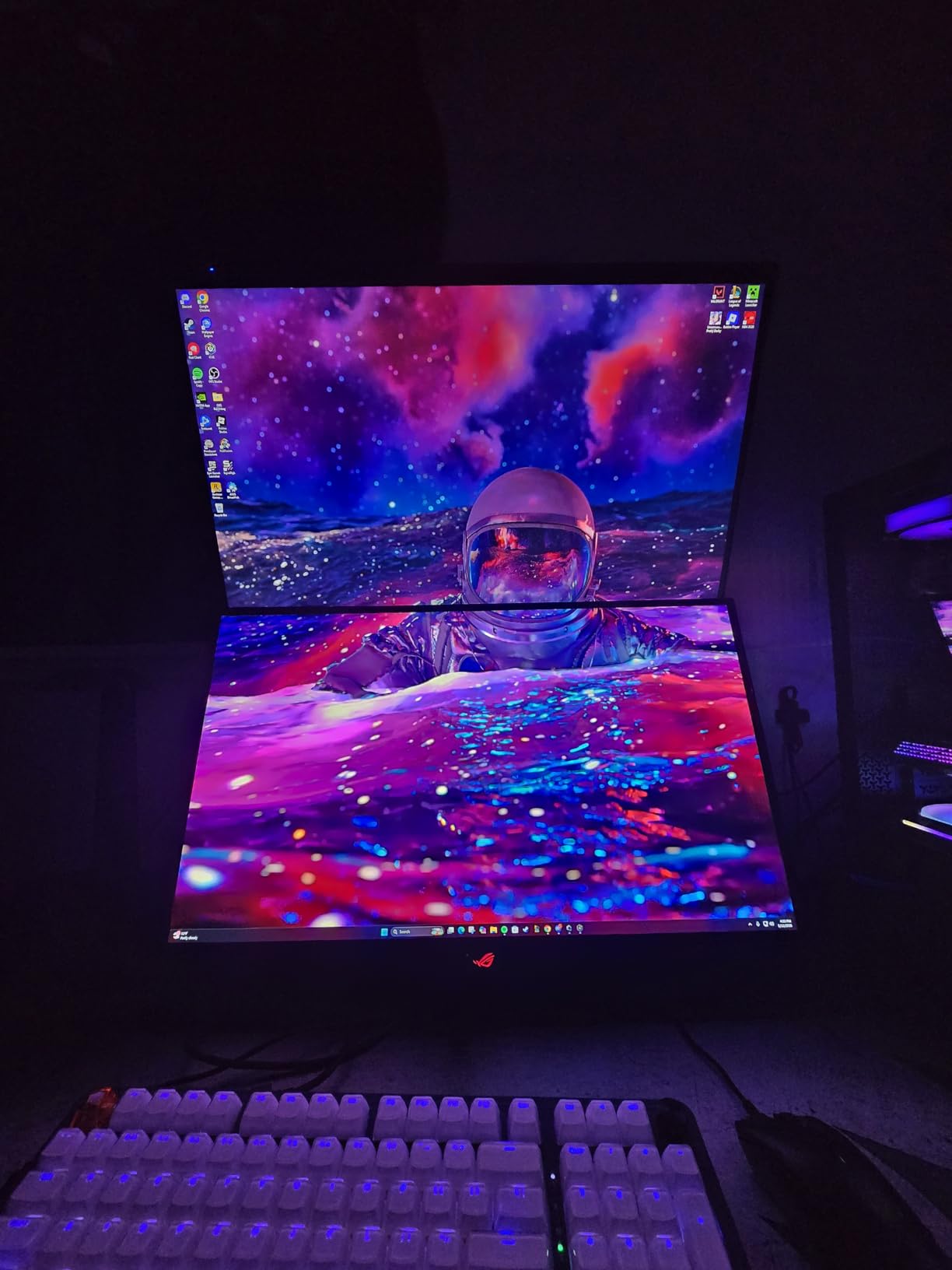 ASUS ROG XG27AQDMGR 27 Inch 1440p 240Hz Glossy OLED HDR Gaming Monitor | 0.03ms, OLED Care Pro, TrueBlack Glossy, Neo Proximity Sensor, ELMB Sync, DisplayHDR 400, DCI-P3 99% customer photo 2