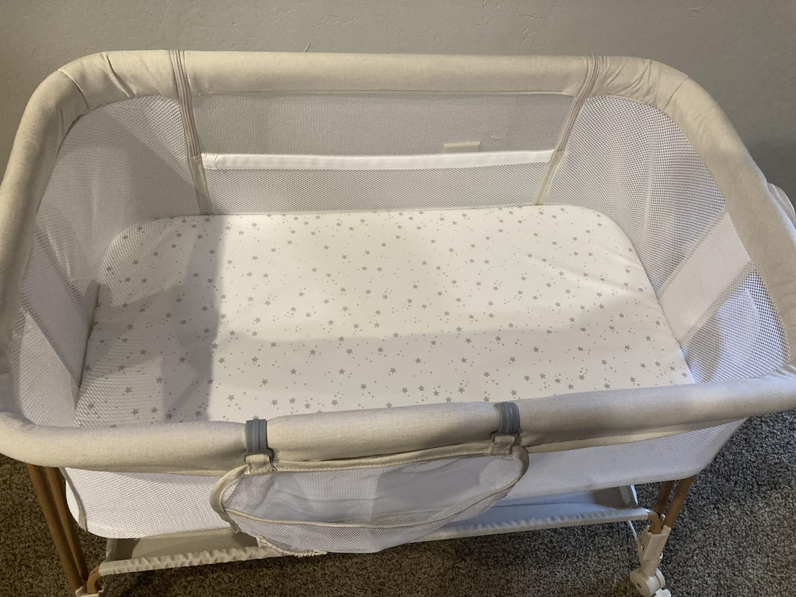 Fodoss Baby Bassinets Bedside Sleeper - 3-in-1 Stable Bassinet for Newborns | Soft Mattress, Storage Tray, Full-Mesh Sides, 7-Height Adjustable Bassinet Crib with Wheels, Side Pocket, Beige + Wood Grain customer photo 1