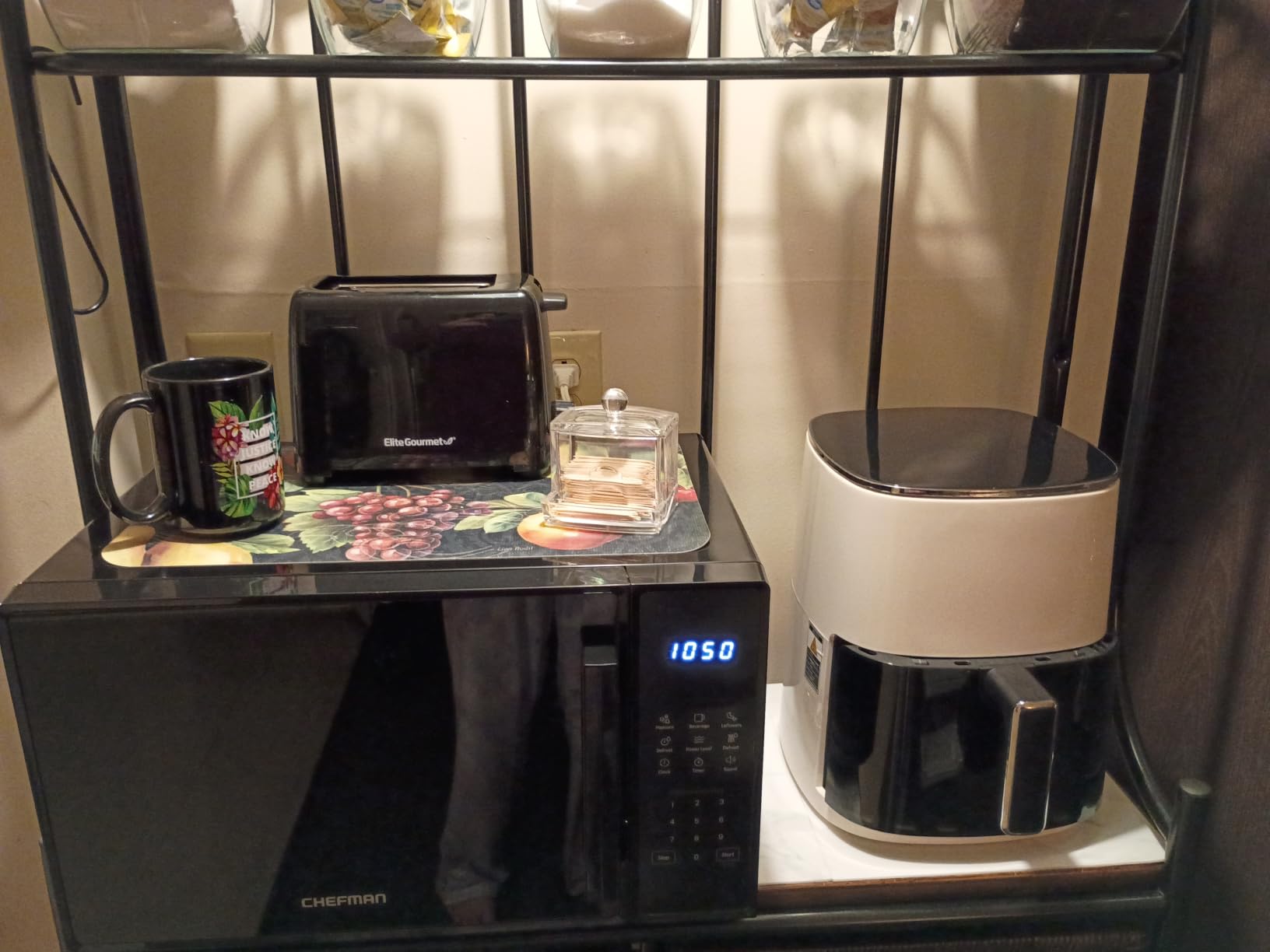 Chefman Countertop Microwave Oven 1.1 Cu. Ft., 1000 Watts with 10 Power Levels, 6 Cooking Presets with One-Touch Express Cook, Eco Mode, Child Safety Lock, & Mute Button - Black customer photo 2