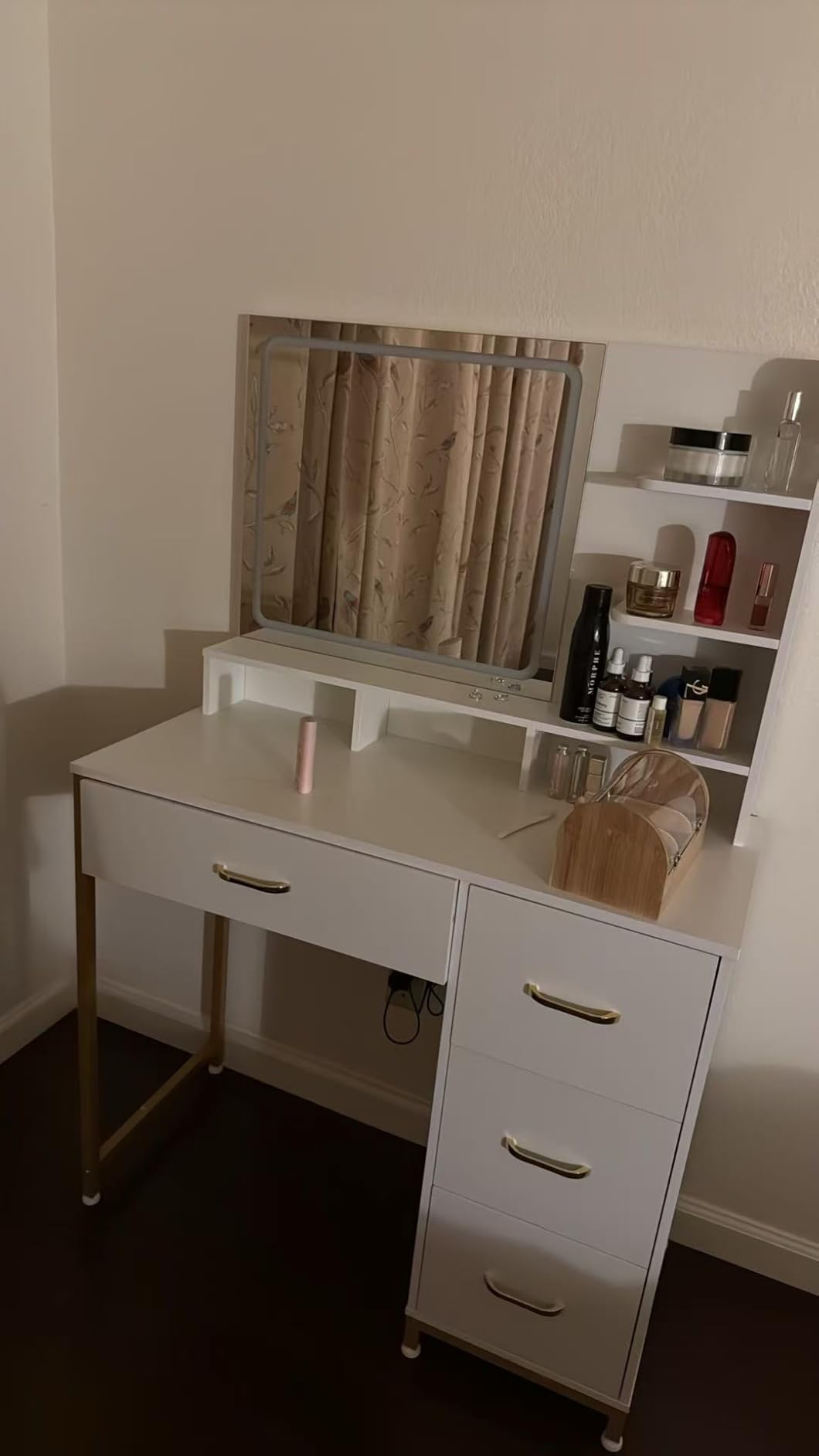 COMHOMA Vanity Desk with Mirror and Lights, Makeup Vanity Table with 4 Drawers & Storage Shelves, Large HD Mirror, 3 Color Modes & Adjustable Brightness, Modern Dressing Table for Bedroom, Pearl White customer photo 1