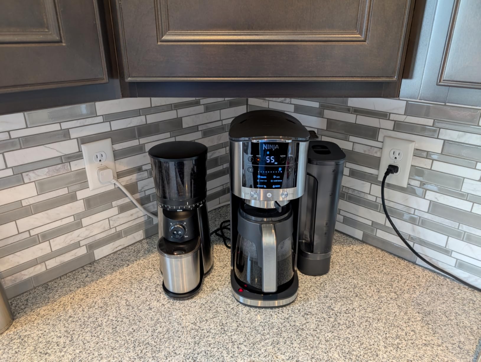 Ninja DualBrew Coffee Maker, Grounds & Pods, Stainless Steel, GP161 | Brew Classic, Rich, Over Ice, & Cold Brew, Single-Serve Cup to Full 12-Cup Carafe customer photo 1