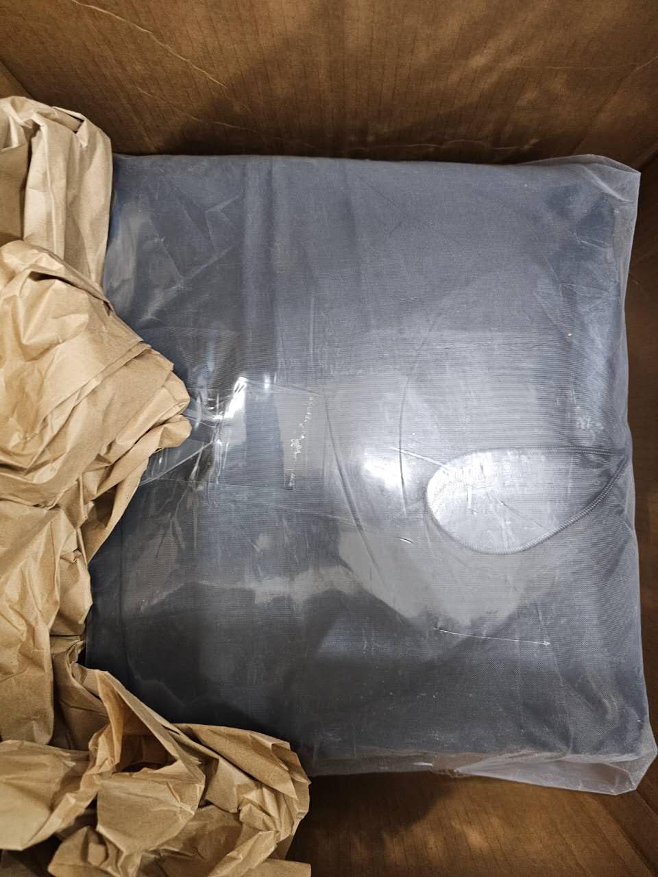 QH.HOME 550D 8 Ft Round Stock Tank Pool Cover, Tear-Resistant Waterproof | Patented winch tightens easily, triple windproof design helps prevent lifting in wind, fits 8 ft round stock tank pools. customer photo 2