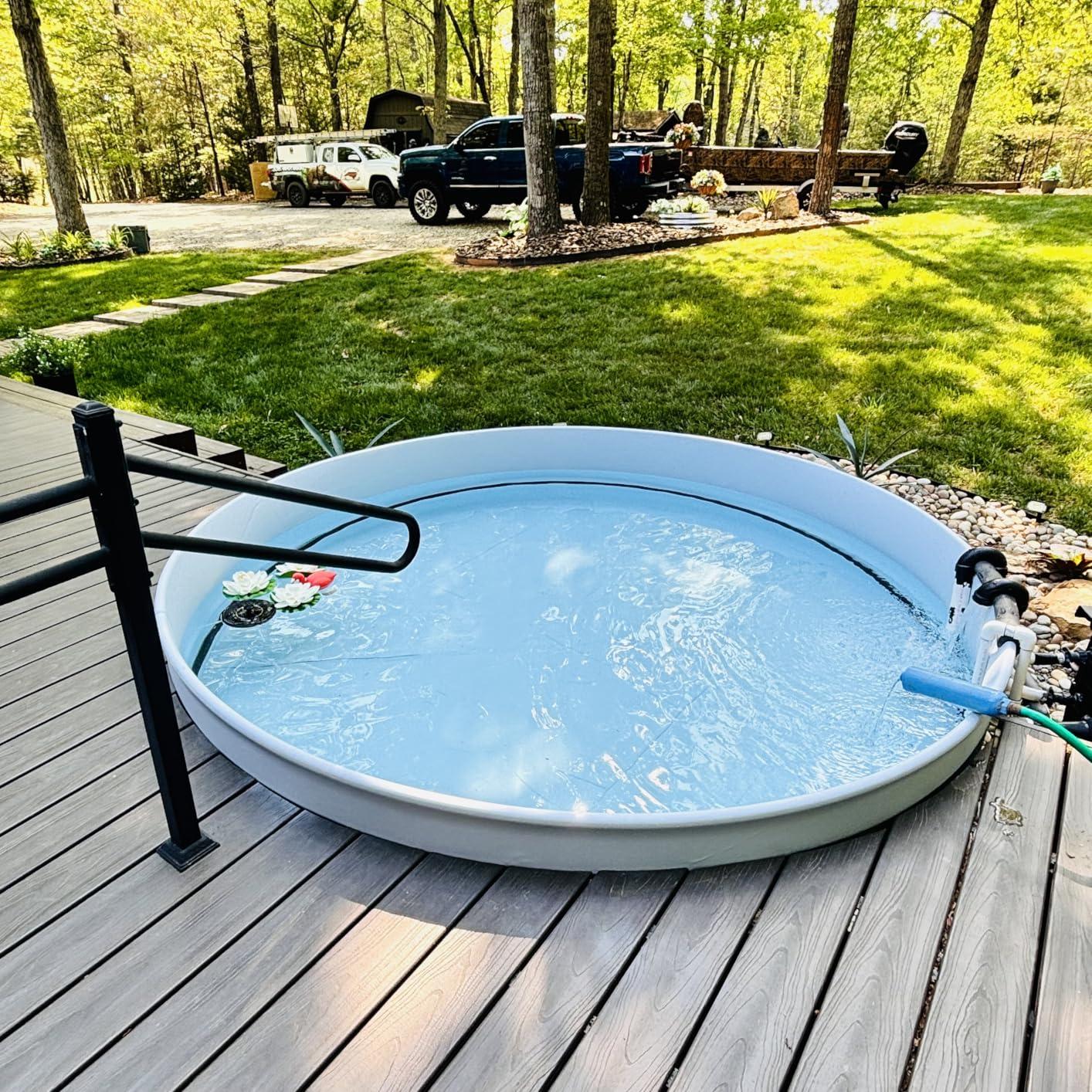 VEVOR 8ft Stock Tank Round Pool Liner, Overlap Above Ground Swimming Pool Liners for 27.5 in Wall Height, Extra Thick Heavy Gauge Vinyl, with Leak-Proof Patches, Designed for Steel Sided Above-Ground customer photo 1