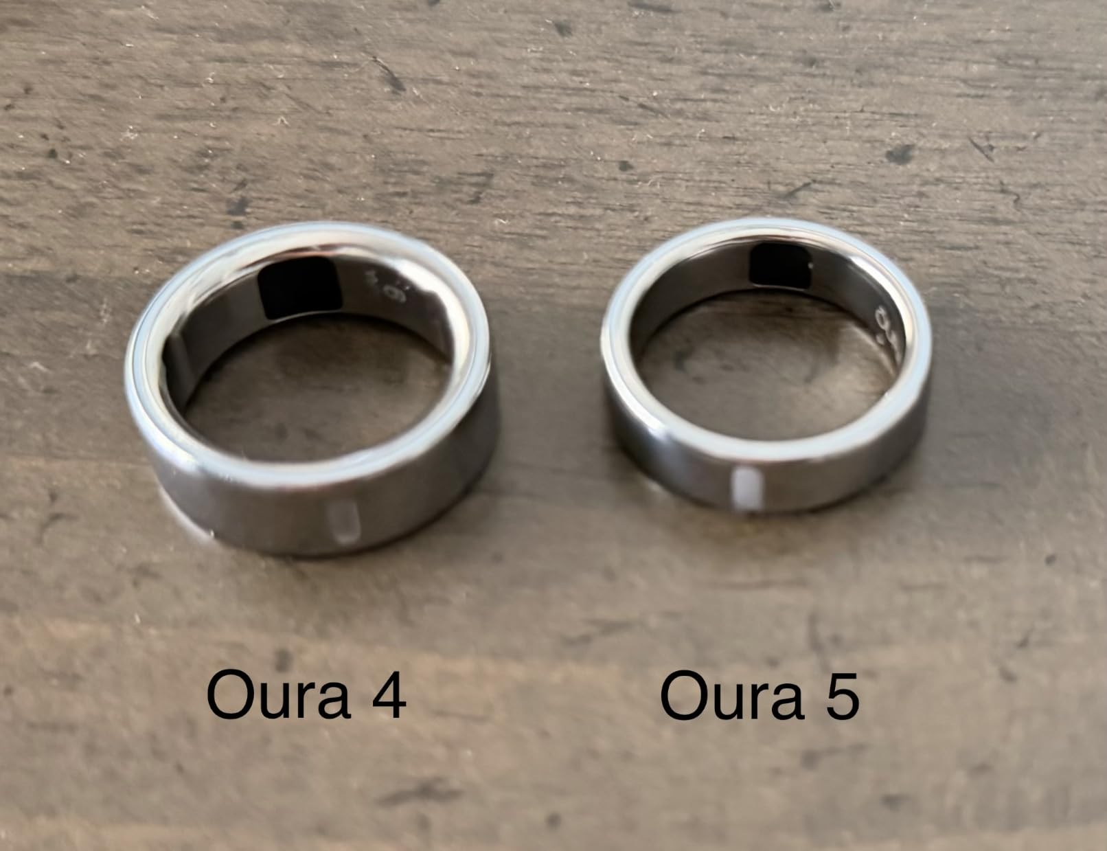 Oura Ring 5 - Silver - Size 9 - Smart Ring Health Tracker - Sleep, Activity, Women's Health, AI Advisor, 1 Week Battery Life, Oura App, Android & iOS Compatible customer photo 1