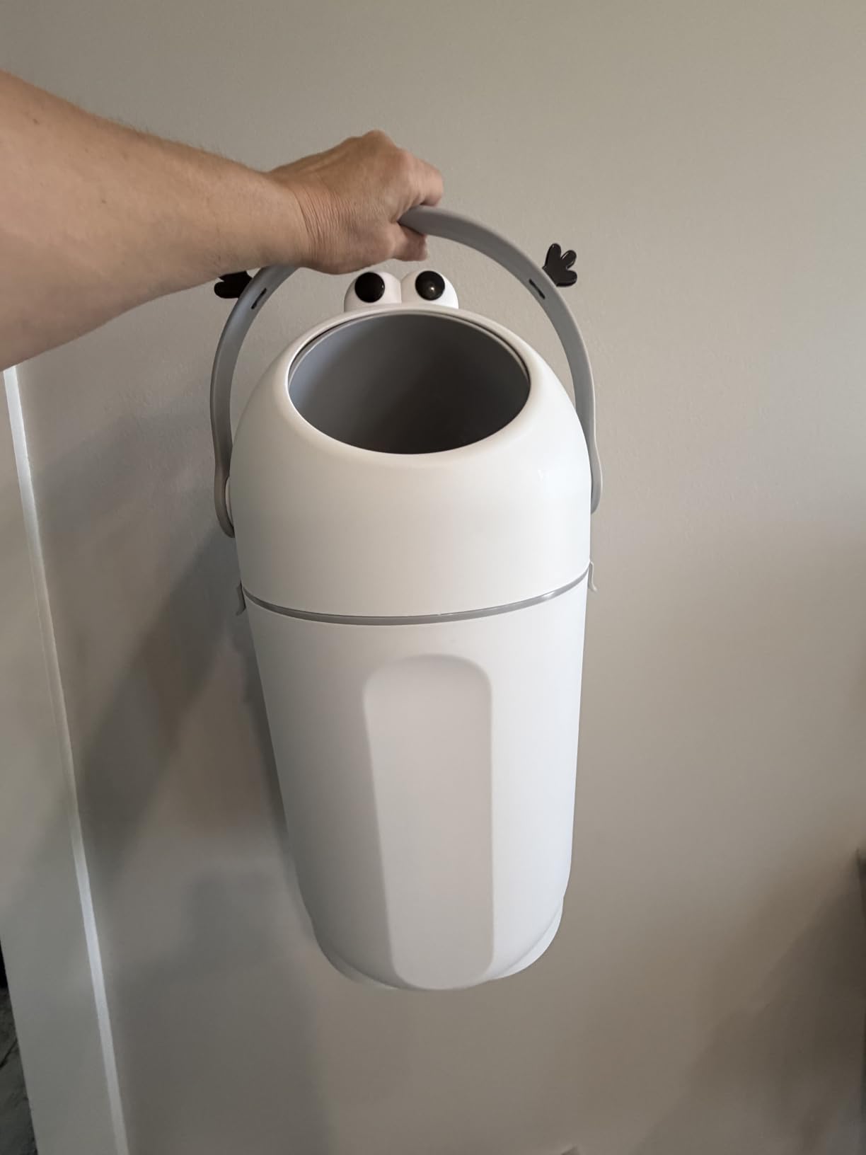 Bebetaje Diaper Pail with Odor Control, Uses Regular Trash Bags, Hands-Free Baby Diaper Disposal System, Smell Proof Nursery Trash Can with Easy Open Handle, Large Capacity customer photo 2