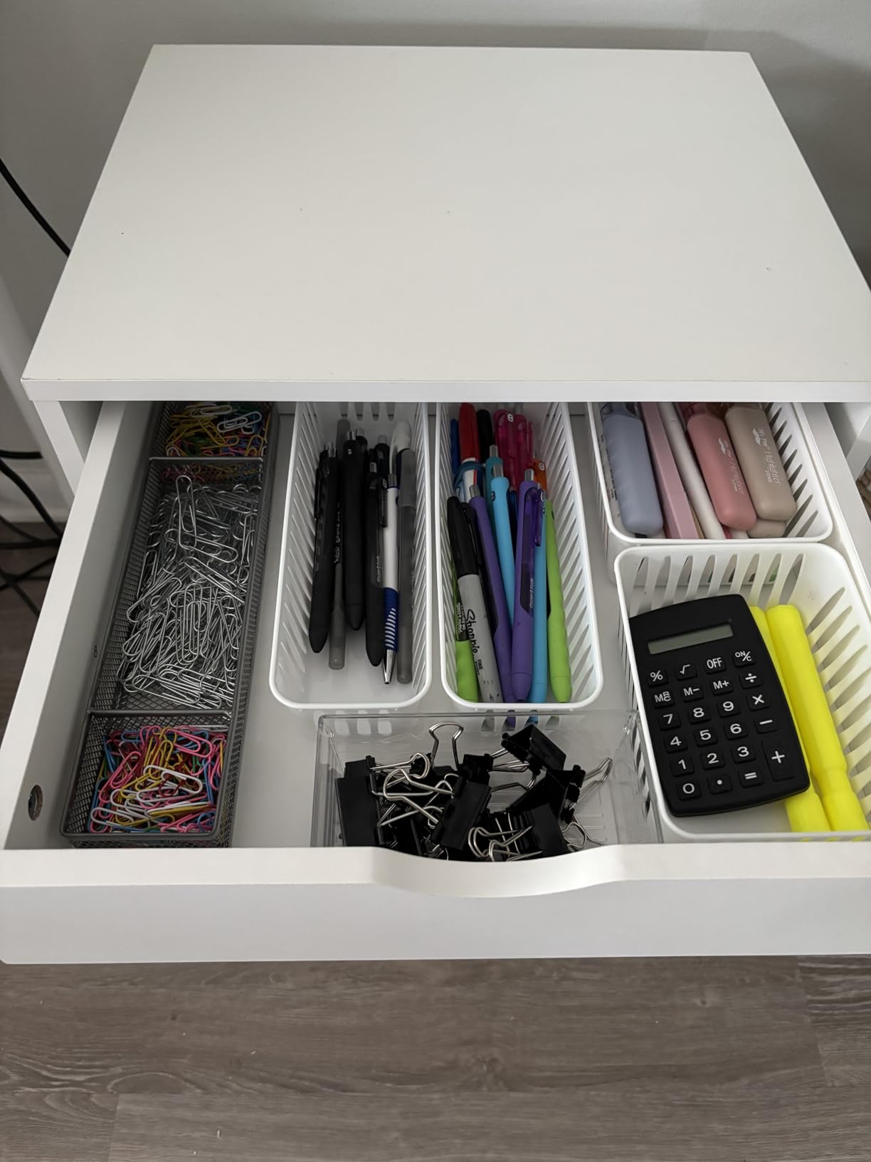 Sweetcrispy 7 Drawer Rolling Storage Cabinet, Wood Under Desk Mobile Dresser with Wheels, Small Organizer Chest for Home Office, Bedroom, Living Room, Compact Vertical Storage Furniture Unit, White customer photo 2