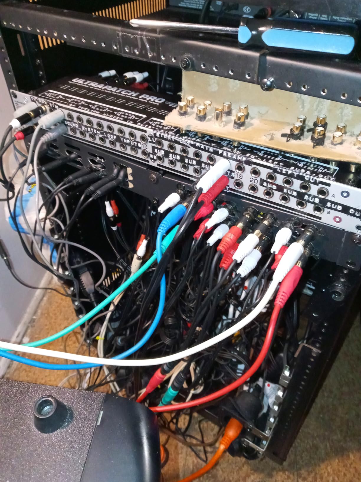Behringer Ultrapatch Pro Px3000 3-Mode Multi-Functional 48-Point Balanced Patchbay customer photo 1