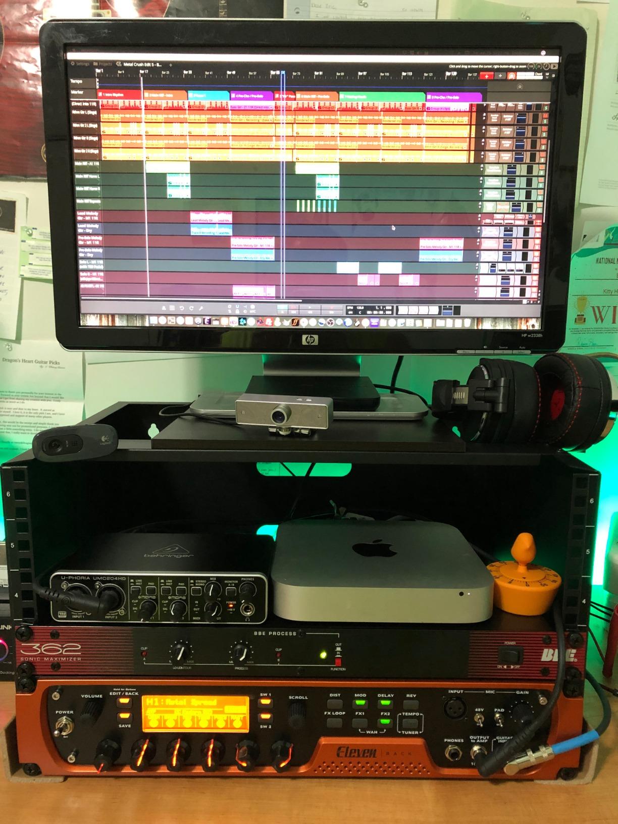 StarTech 6U 19in Wall-Mount Network Rack, 14in Deep, 44lb (WALLMOUNT6) customer photo 2