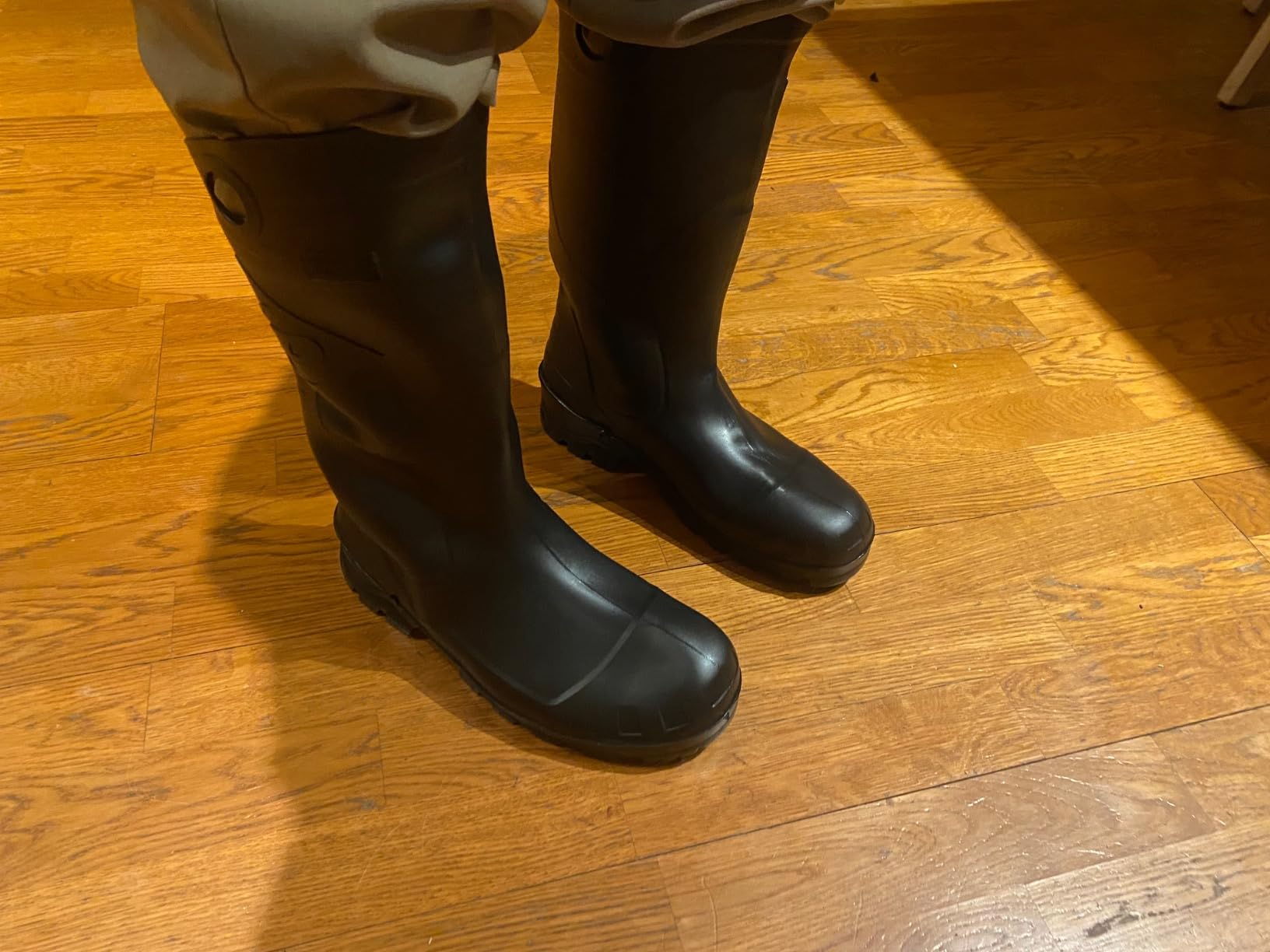DUNLOP Chesapeake Rubber Boots Plain Toe for Men & Women - PVC - Waterproof - Lightweight Garden, Fishing & Rain Boots with Wide Calf - Black customer photo 2