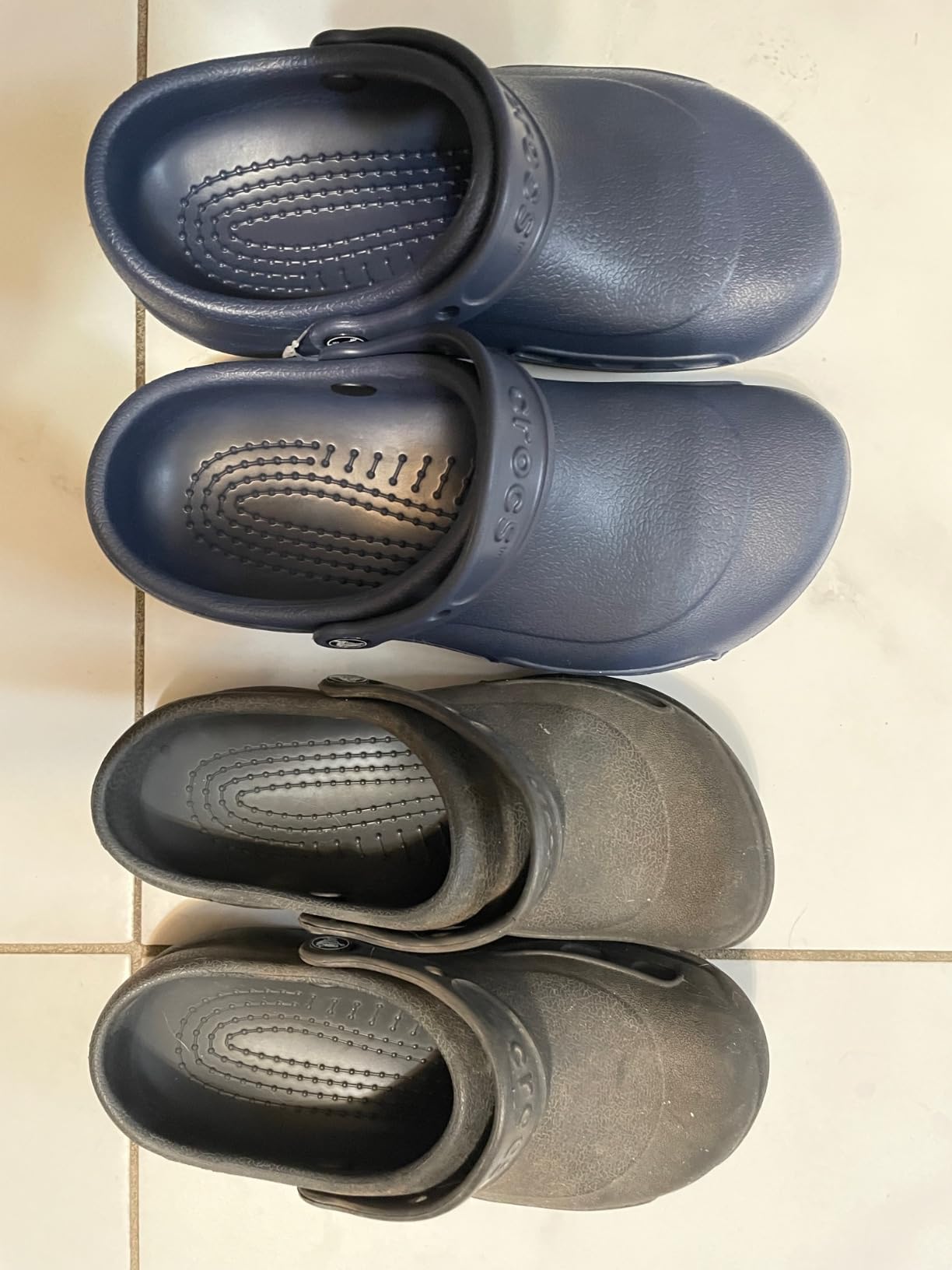 Crocs Unisex-Adult Bistro Work Clogs, Enclosed Toe, Slip Resistant Shoes | All Day Comfort at Work, Slip Resistant, Healthcare, Hospitality, Food Service Workers, Easy to Wipe Clean, ASTM Certified customer photo 2