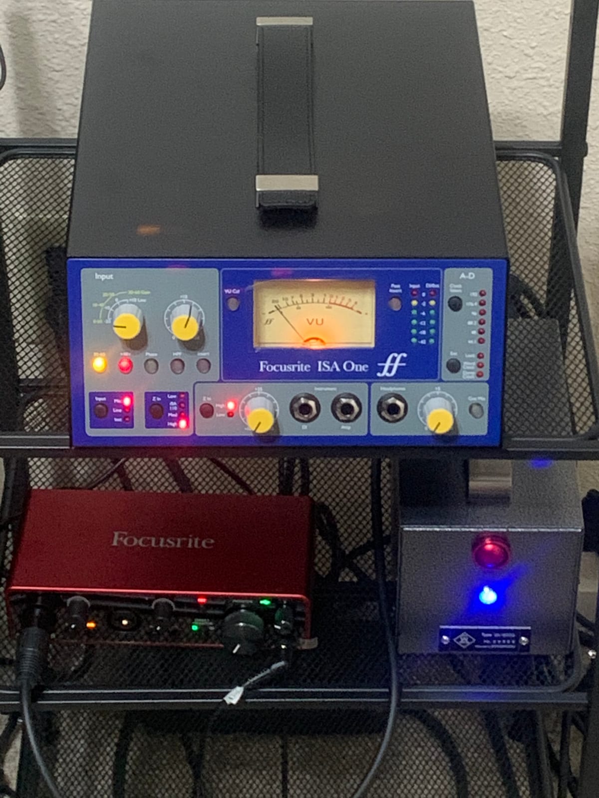 Focusrite ISA One 1-Channel Microphone Preamplifier with DI customer photo 1