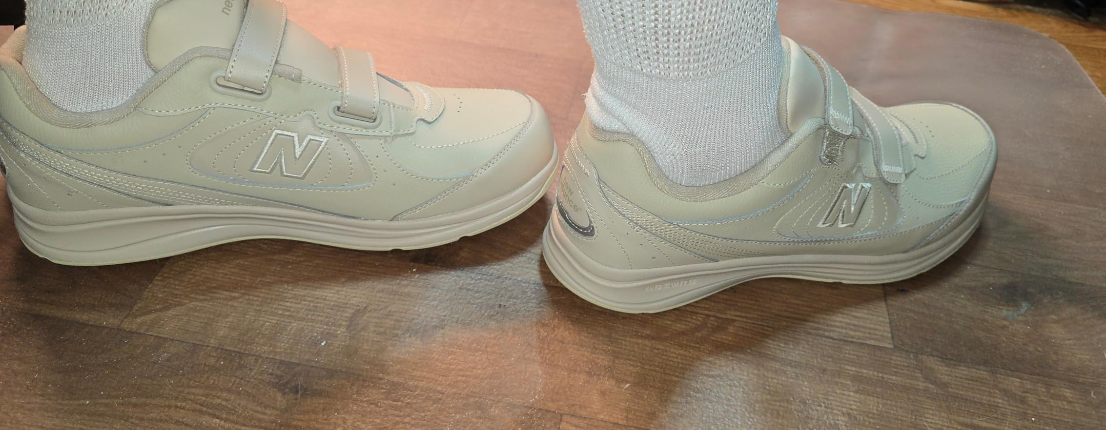 New Balance Men's 577 V1 Hook and Loop customer photo 2