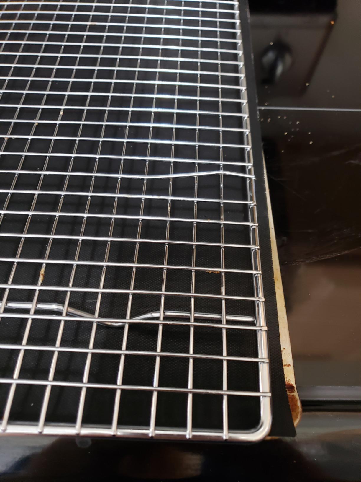 Mrs. Anderson's Baking Professional Cooling Rack, Heavy Duty Steel, Fits Half Sheet Pans, 16.5 x 11.875 x 0.625-Inches customer photo 1