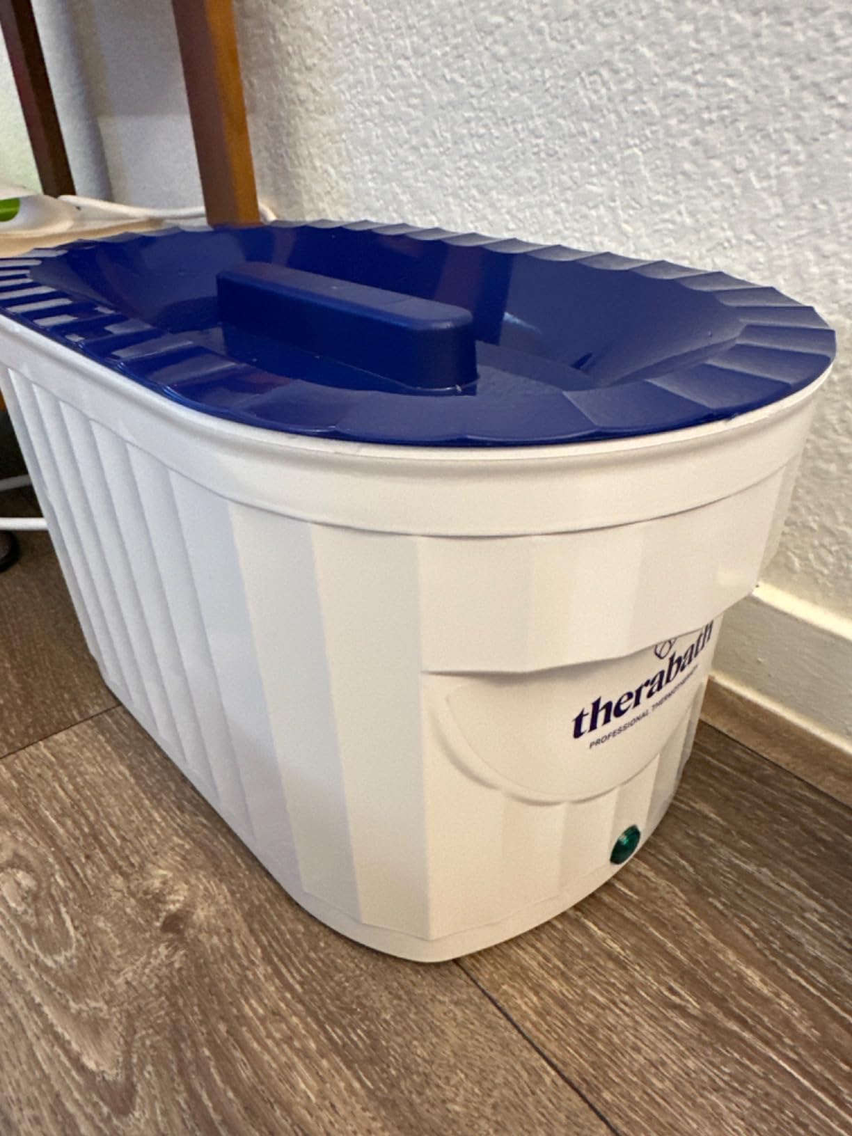 Therabath Professional Thermotherapy TB6 Paraffin Wax Bath - Helps Relieve Arthritis & Muscle Stiffness - Heat Therapy for Hands, Feet, Face & Body - Made in USA - 6 lb. ScentFree customer photo 2