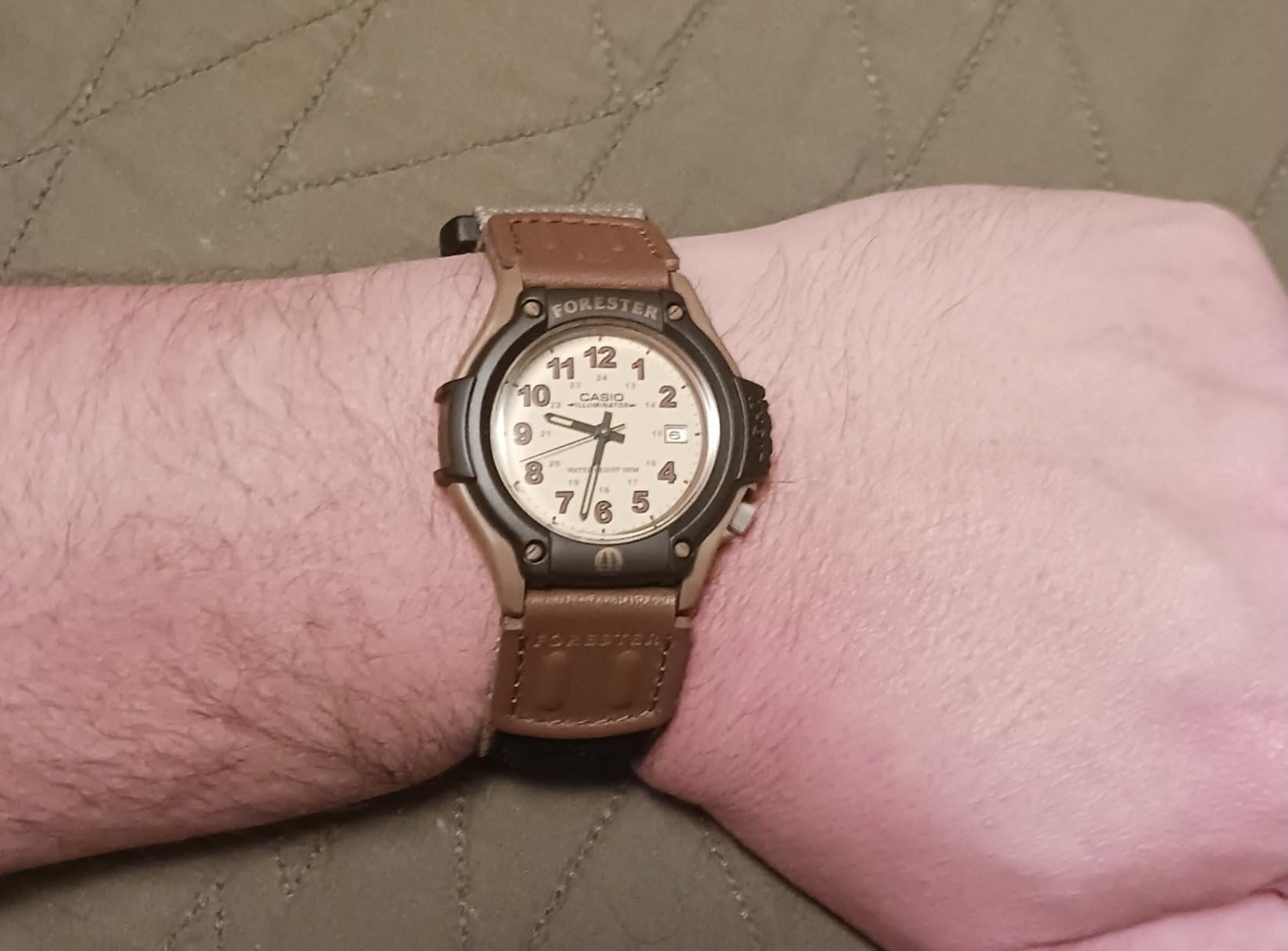 Casio FT500WC Series | Men's Analog Watch | 100 Meter Water Resistance | LED Light | Date Display | Leather/Cloth Band | Regular Time Keeping customer photo 1