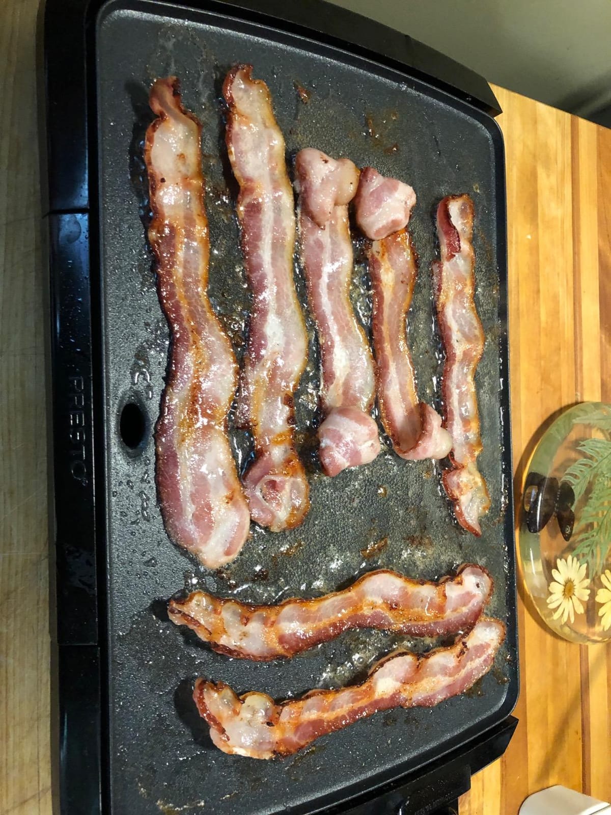 Presto 07047 16-Inch Cool Touch Electric Griddle customer photo 2