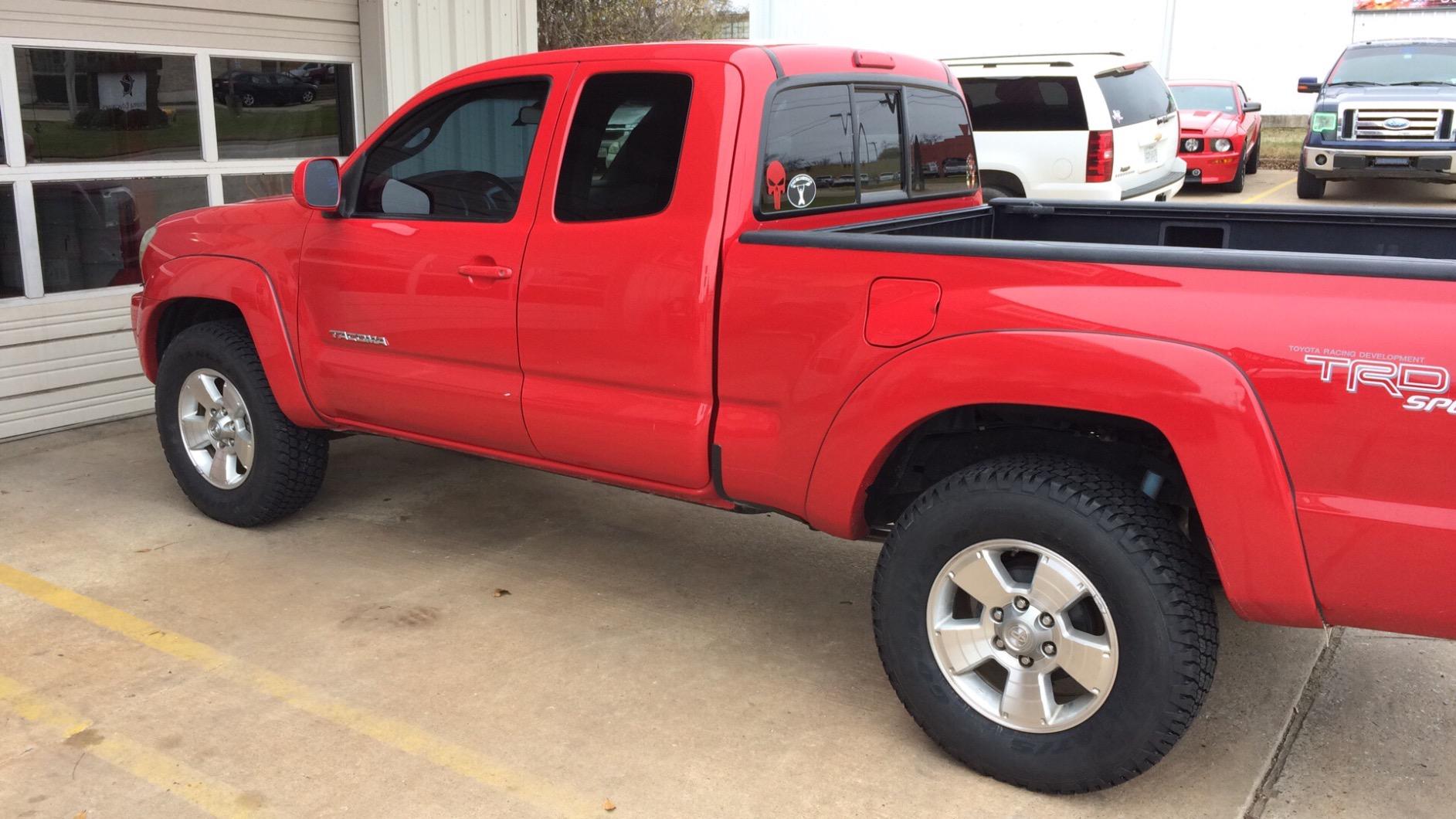 Goodyear Wrangler AT/S Tire - 265/70R17 113S SL customer photo 2
