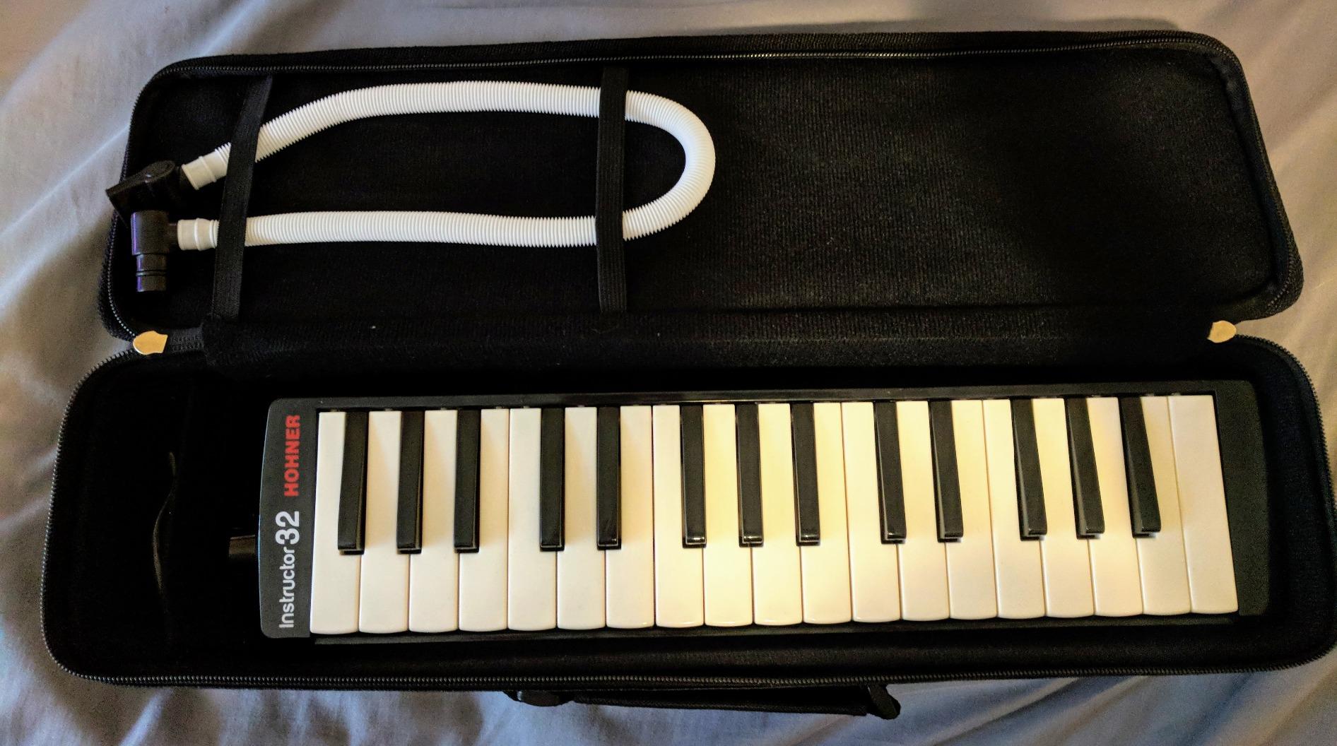 Hohner 32B Instructor Melodica, Black customer photo 2