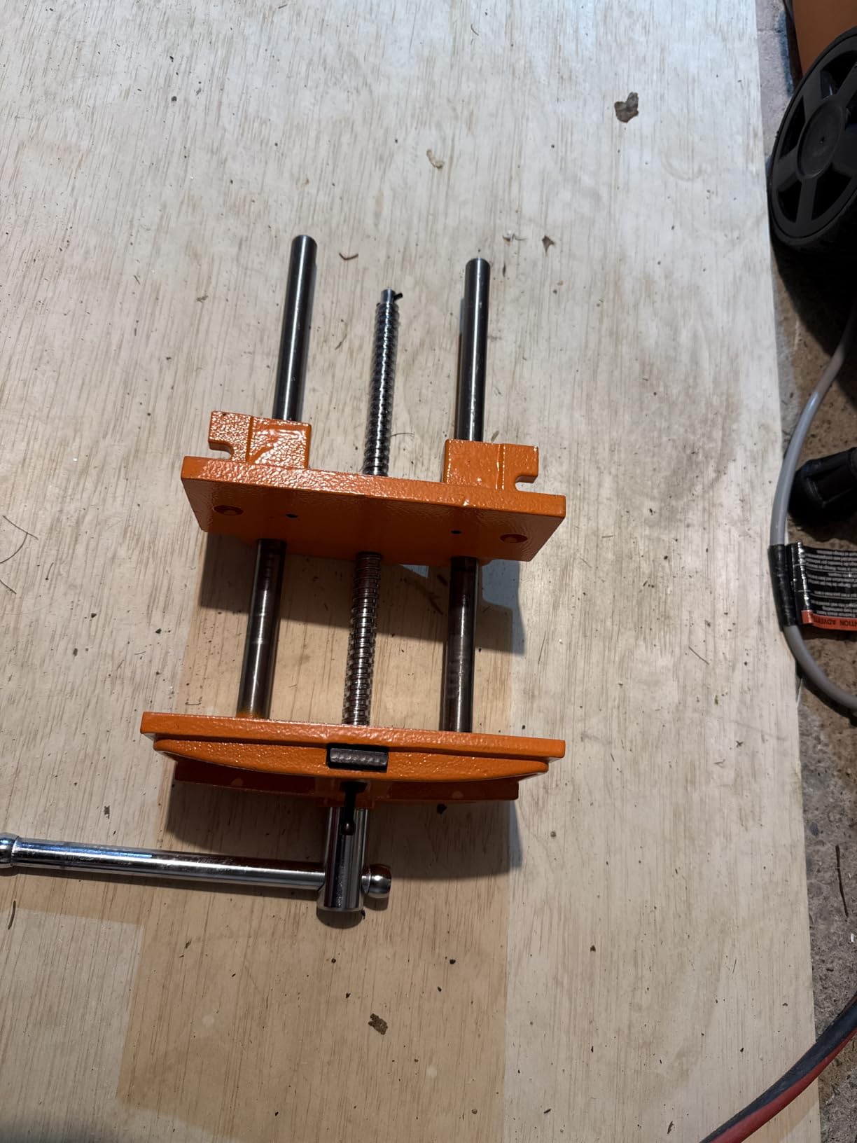 Pony Jorgensen 27091 Medium Duty Woodworker's Vise, Orange, Grey, 9-Inch By 7-Inch customer photo 2