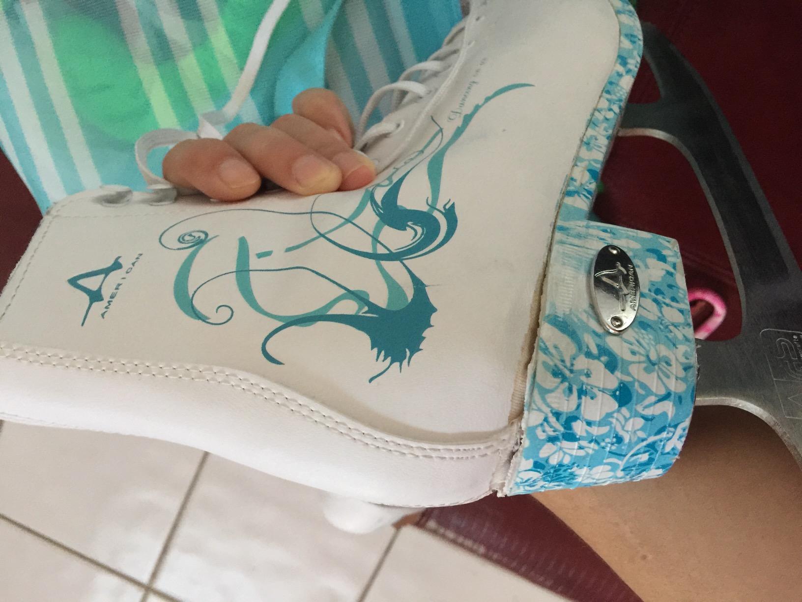 American Athletic Sumilon Lined Ice Skates for Women - Recreational Figure Skates with Turquoise Outsole, Ankle Support, Stainless Steel Blades - for Indoor & Outdoor Ice Skating customer photo 1