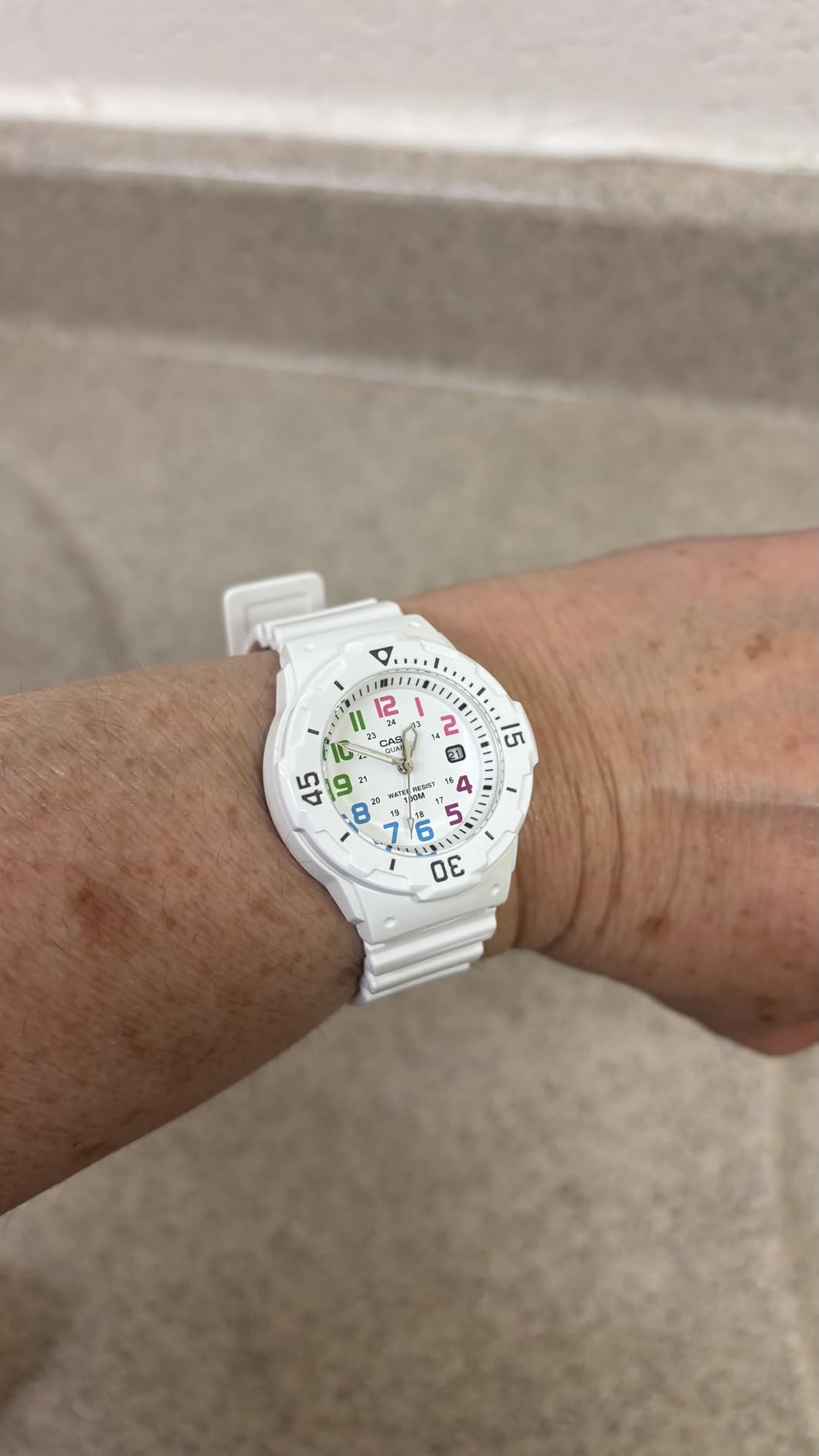 Casio MDV106 Series | Unisex Analog Watch | 200M WR | Stainless Steel Case | Resin Band | 2 Hand Analog (HR, Min, SEC) | Date Display | Screw Down Crown/Screw Down Caseback | 3 Year Battery customer photo 2