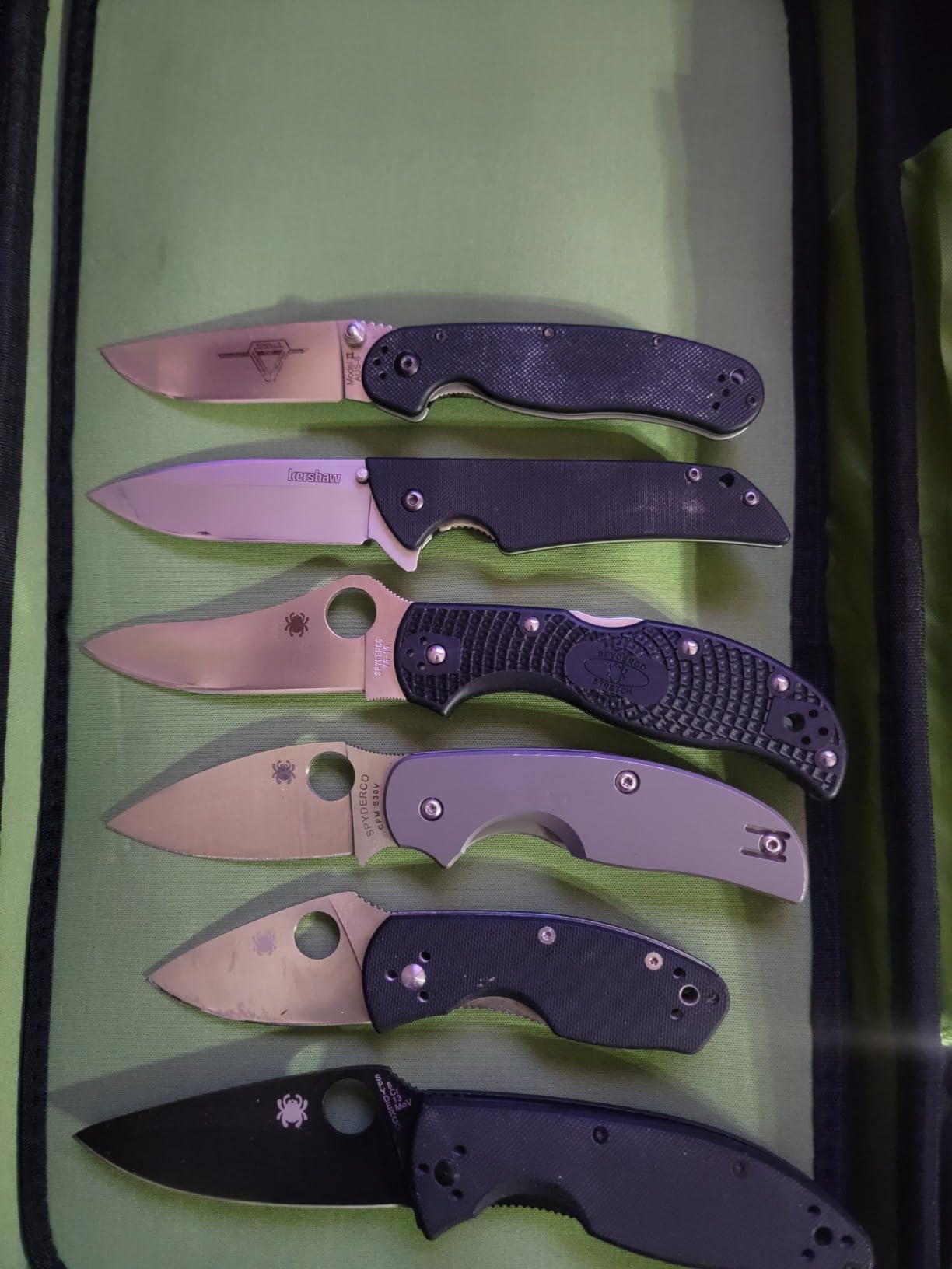 Spyderco Tenacious, 3.3 in 8Cr13MoV Steel, C122GBBKP | FRN Handle, PlainEdge, Full-Flat Grind, Lightweight Design customer photo 2