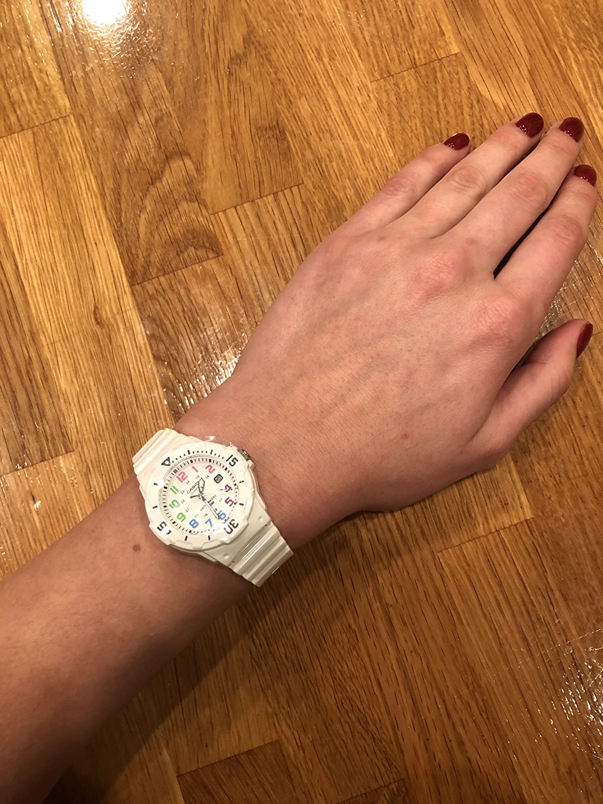 Casio LRW200H-7B Women's Dive Surf Series Sports White Dial White Strap Date Watch customer photo 2