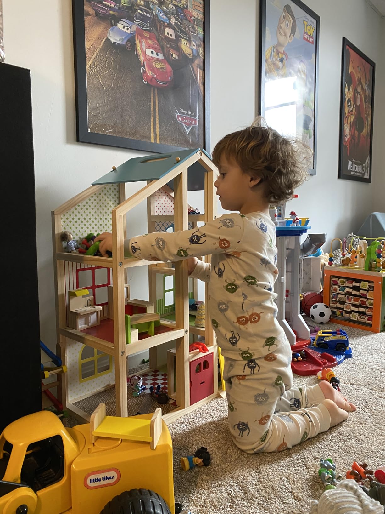 Melissa & Doug Hi-Rise Wooden Dollhouse with Dolls and Dollhouse Furniture customer photo 2