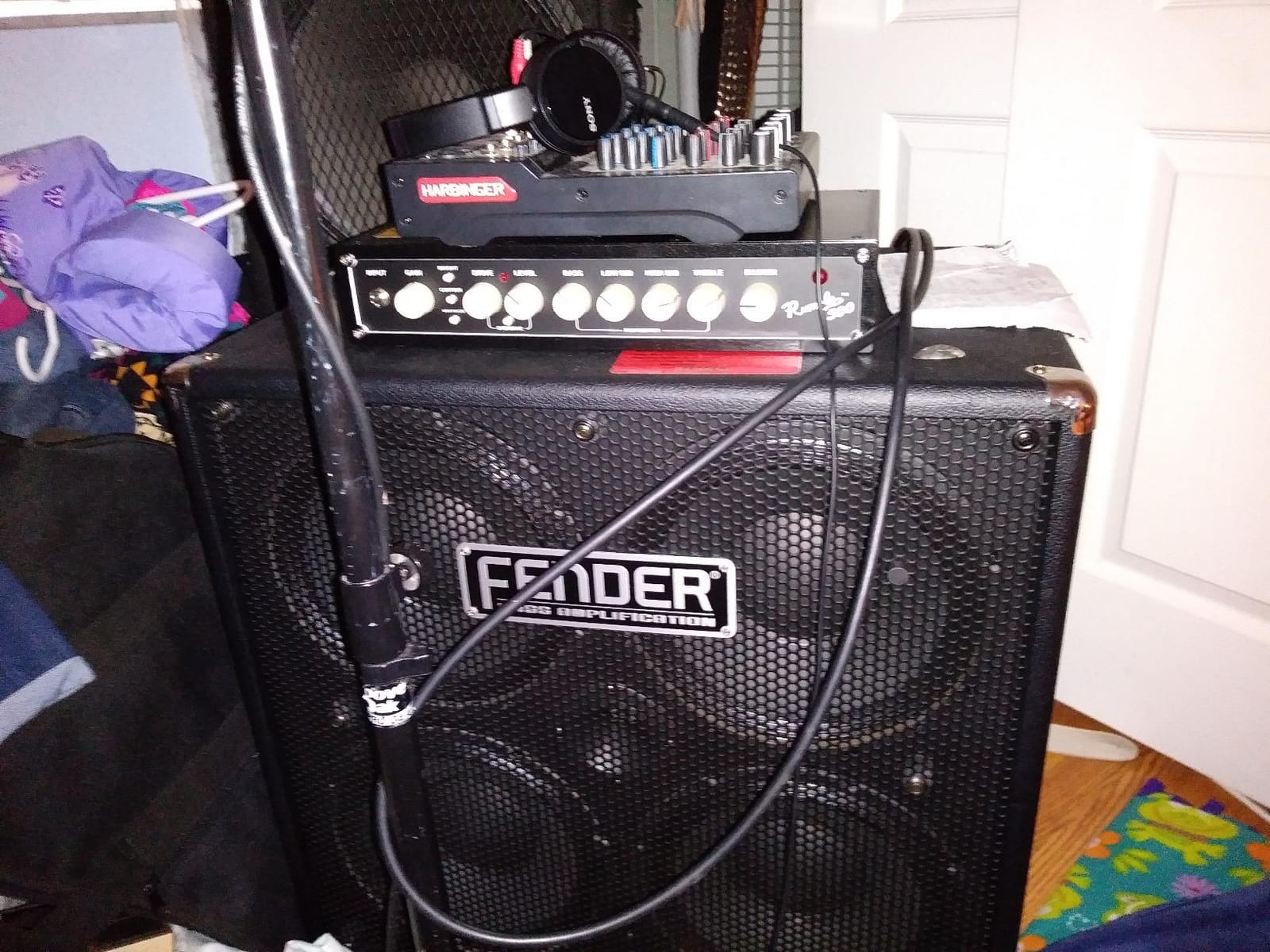 Fender Rumble 500 V3 Bass Amp for Bass Guitar, 500 Watts, with 2-Year Warranty 2x10 Inch Eminence Speakers with Compression Horn, Overdrive Circuit, Tone Voicing, Effects Loop and Direct XLR Output customer photo 2