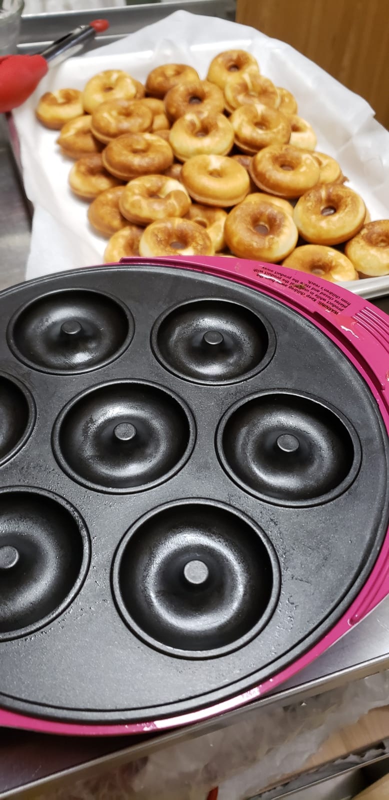 Betty Crocker Mini Donut Maker, 1000 Watts, BC-2938CO, Red customer photo 2