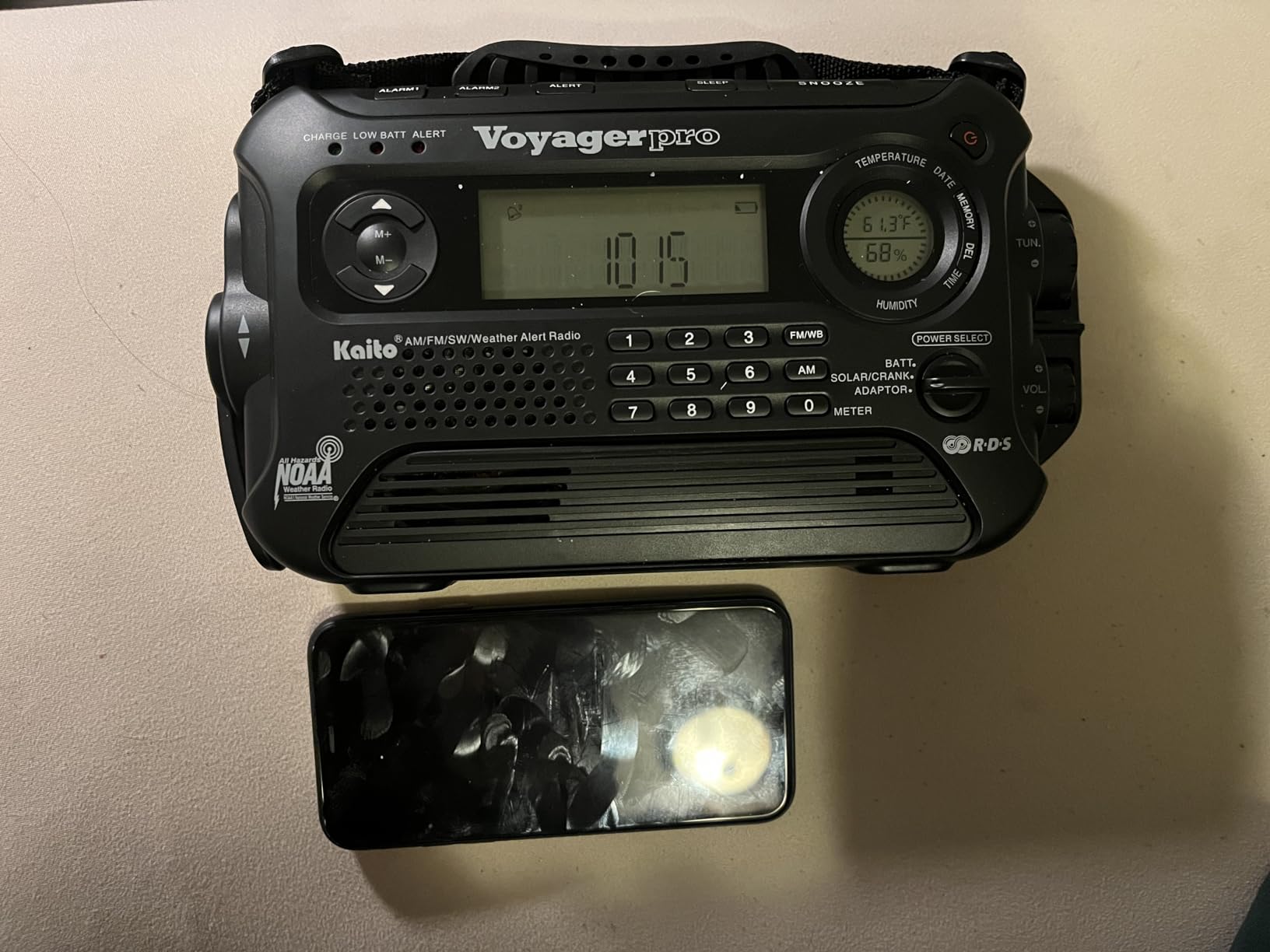 Kaito Voyager Pro KA600 Digital Solar Dynamo Hand Crank AM/FM/LW/SW & NOAA Weather Emergency Radio with Flashlight, Reading Lamp,Smart Phone Charger & RDS and Real-Time Alert, with AC Adapter, Black customer photo 1
