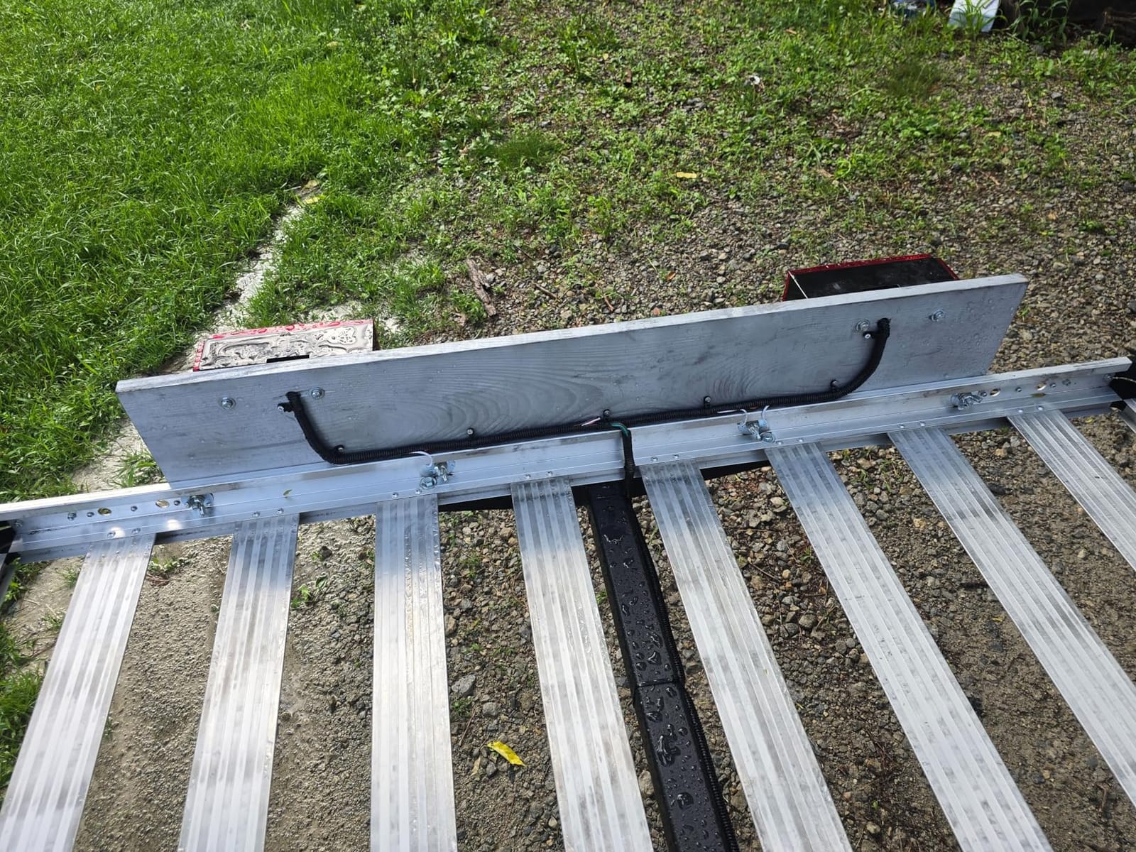 Tow Tuff Truck Hitch Cargo Carrier - 500 lb Aluminum 2-in-1 Rack, Silver customer photo 1