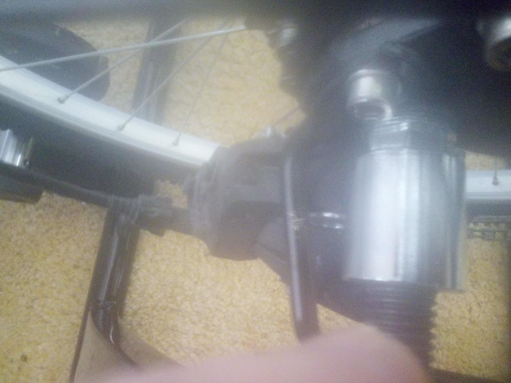 Yaheetech Magnetic Steel Bike Trainer Stand for Indoor Riding, 26-28in/700C customer photo 1
