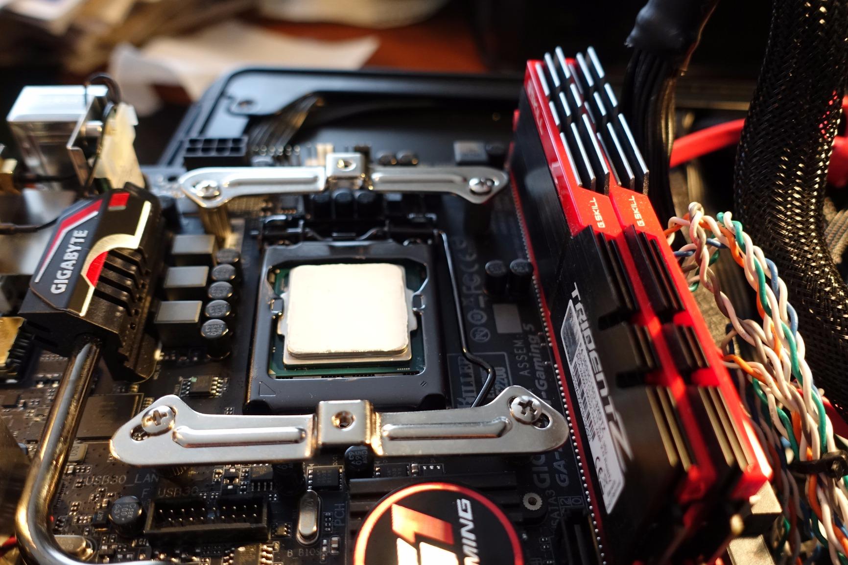 be quiet! Shadow Rock LP 130W TDP Low Profile CPU Cooler | Intel Compatible 1700 1200 1150 1151 1155 2011 Square ILM | AMD-AM4 | Silver | BK002 customer photo 2