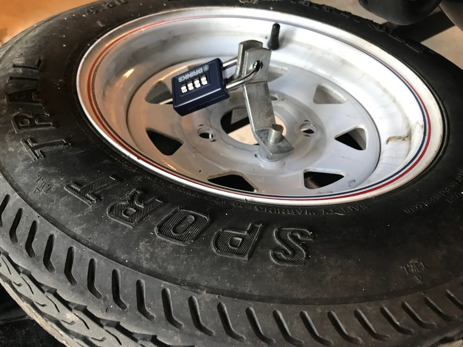 Seachoice Lockable Spare Tire Carrier for Boat Trailer customer photo 1