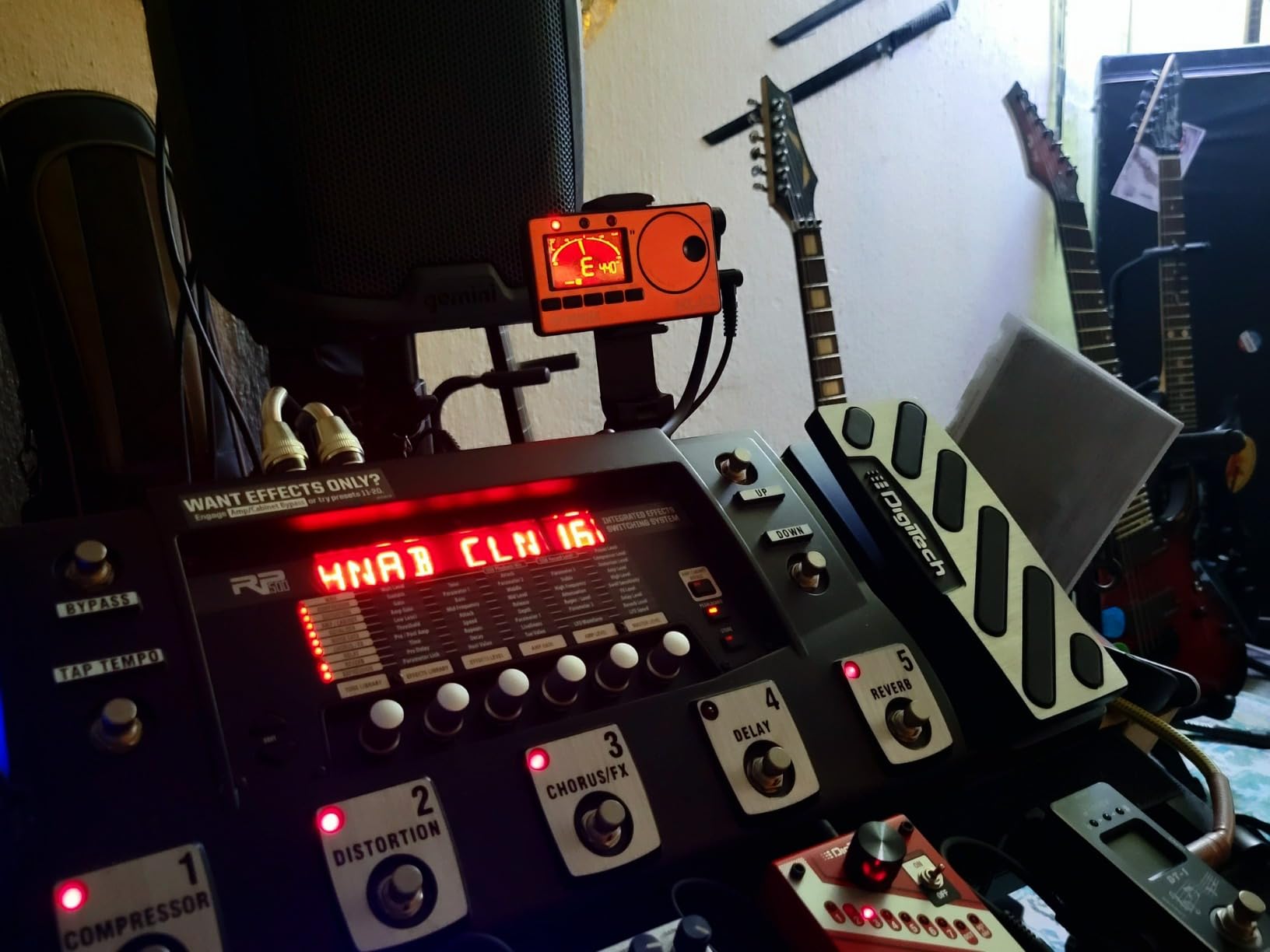 KLIQ MetroPitch Digital Metronome & Tuner for Piano, Guitar & Bass customer photo 1