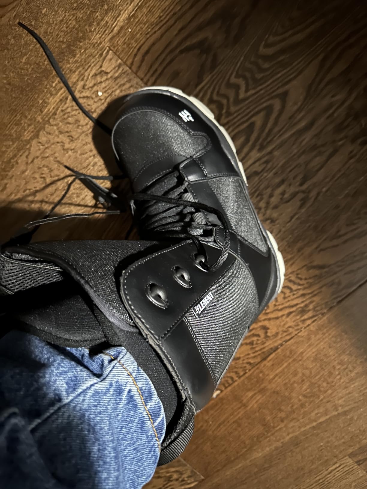 5th Element Men's Lace and Dial Snowboard Boots, Lace Black, 6 | Waterproof Liner, Secure Fit, Rubber Outsole, Designed for Beginner and Intermediate All-Mountain Snowboarders customer photo 1