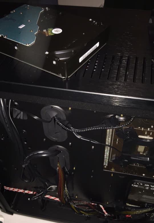Toshiba X300 5TB Performance & Gaming 3.5-Inch Internal Hard Drive – CMR SATA 6.0 GB/s 7200 RPM 128 MB Cache - HDWE150XZSTA customer photo 1