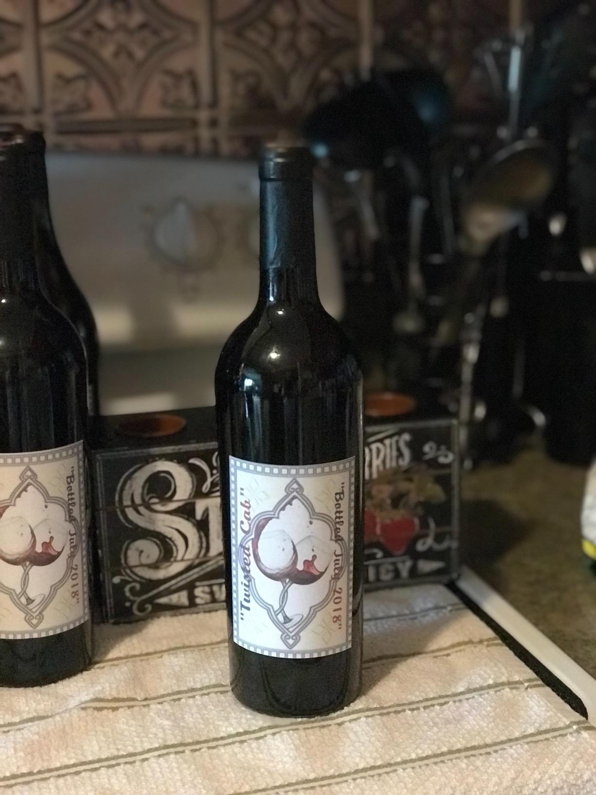 Wild Grapes DIY Wine Making Kits, Cabernet Sauvignon, Makes up to 30x750mL customer photo 2