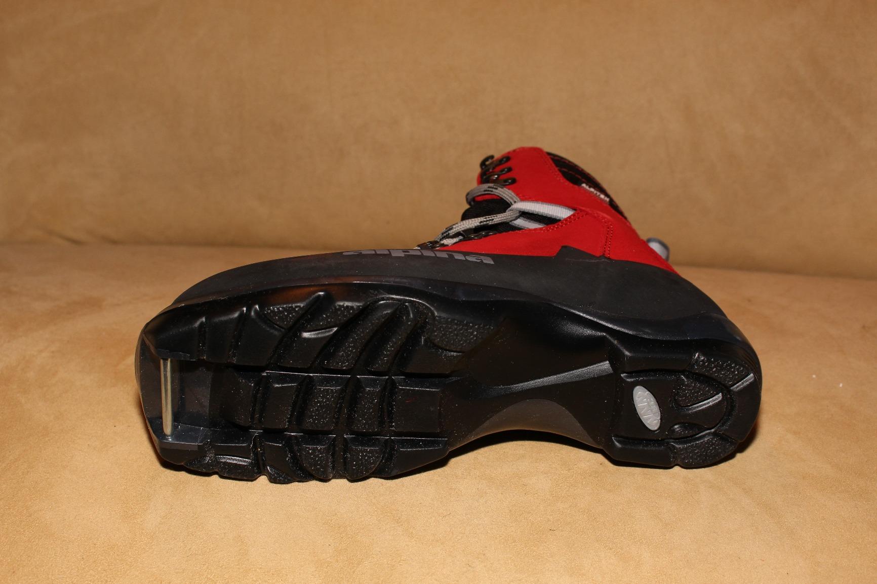 Alpina ALASKA Backcountry Ski Boots | Cross Country Nordic Ski Boots, NNN, XPLORE, 75mm customer photo 1