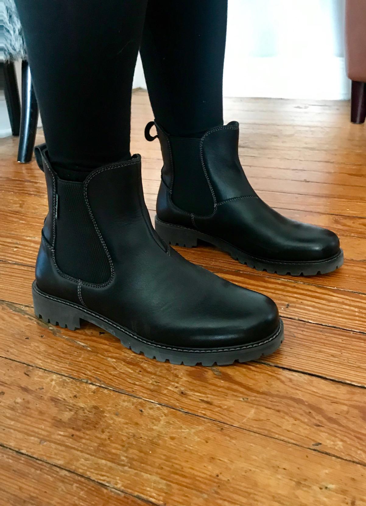 Eastland Women's Chelsea Boots customer photo 2