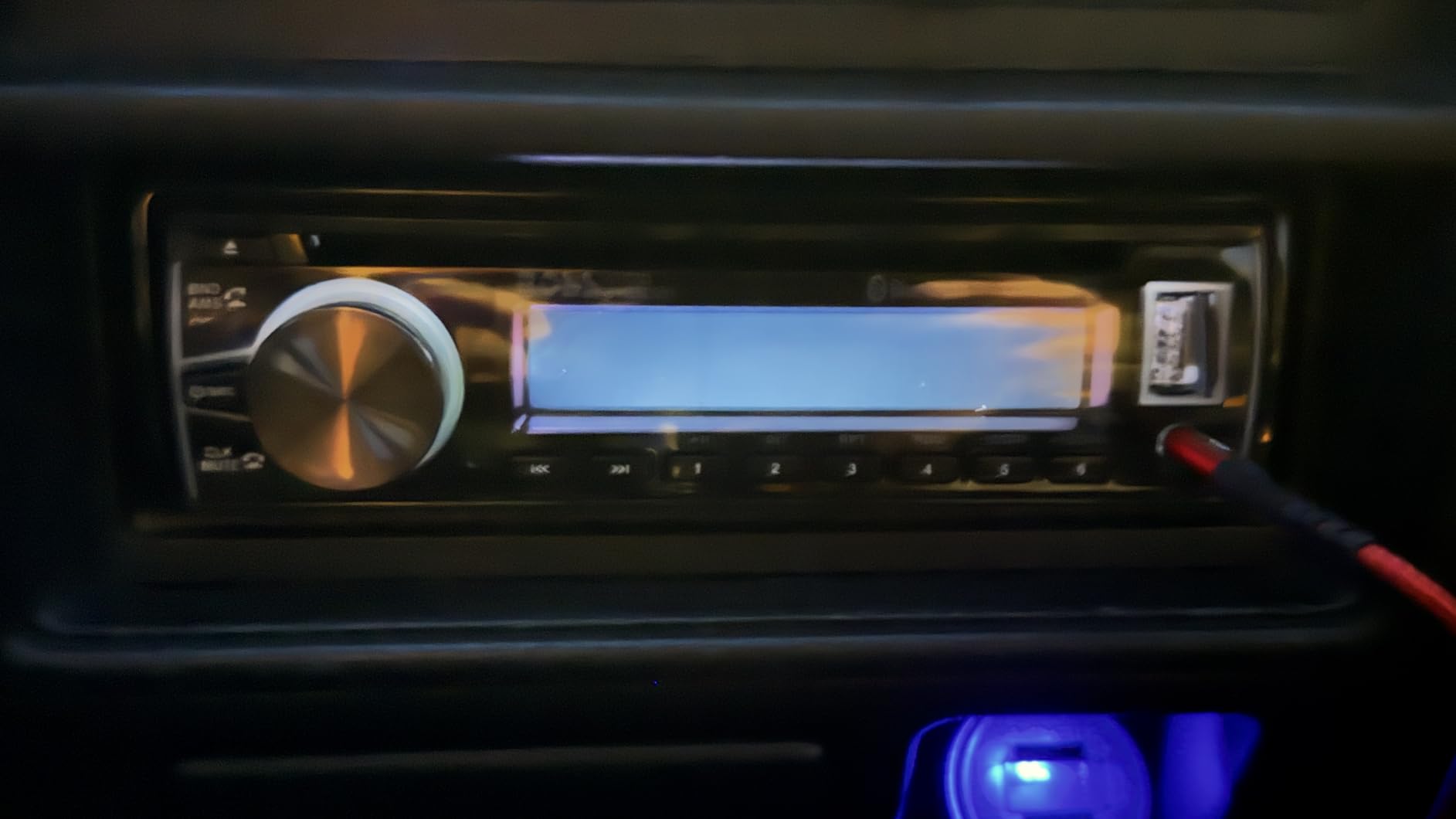 BOSS Audio Systems 750BRGB Single DIN Bluetooth Car Stereo, USB, AUX Input customer photo 2