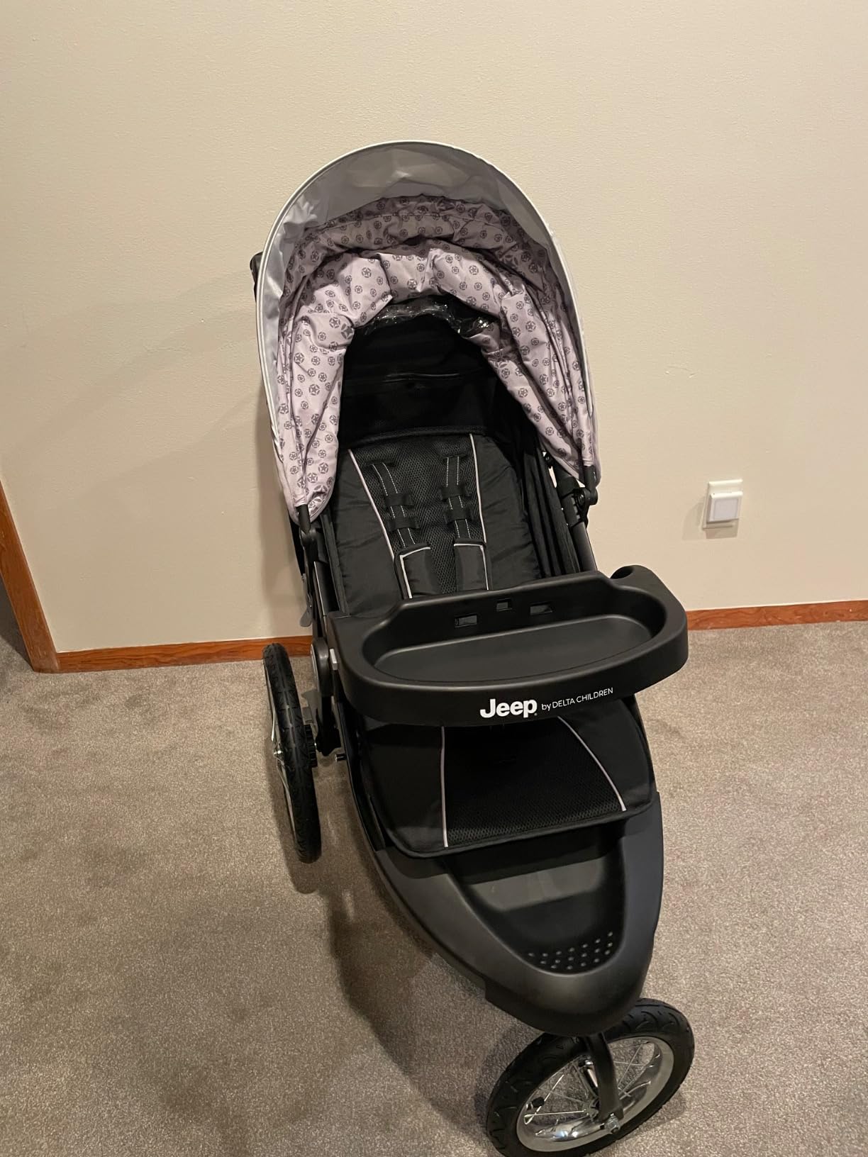 Jeep Cross-Country Sport Plus Jogging Stroller by Delta Children, Charcoal Galaxy customer photo 2