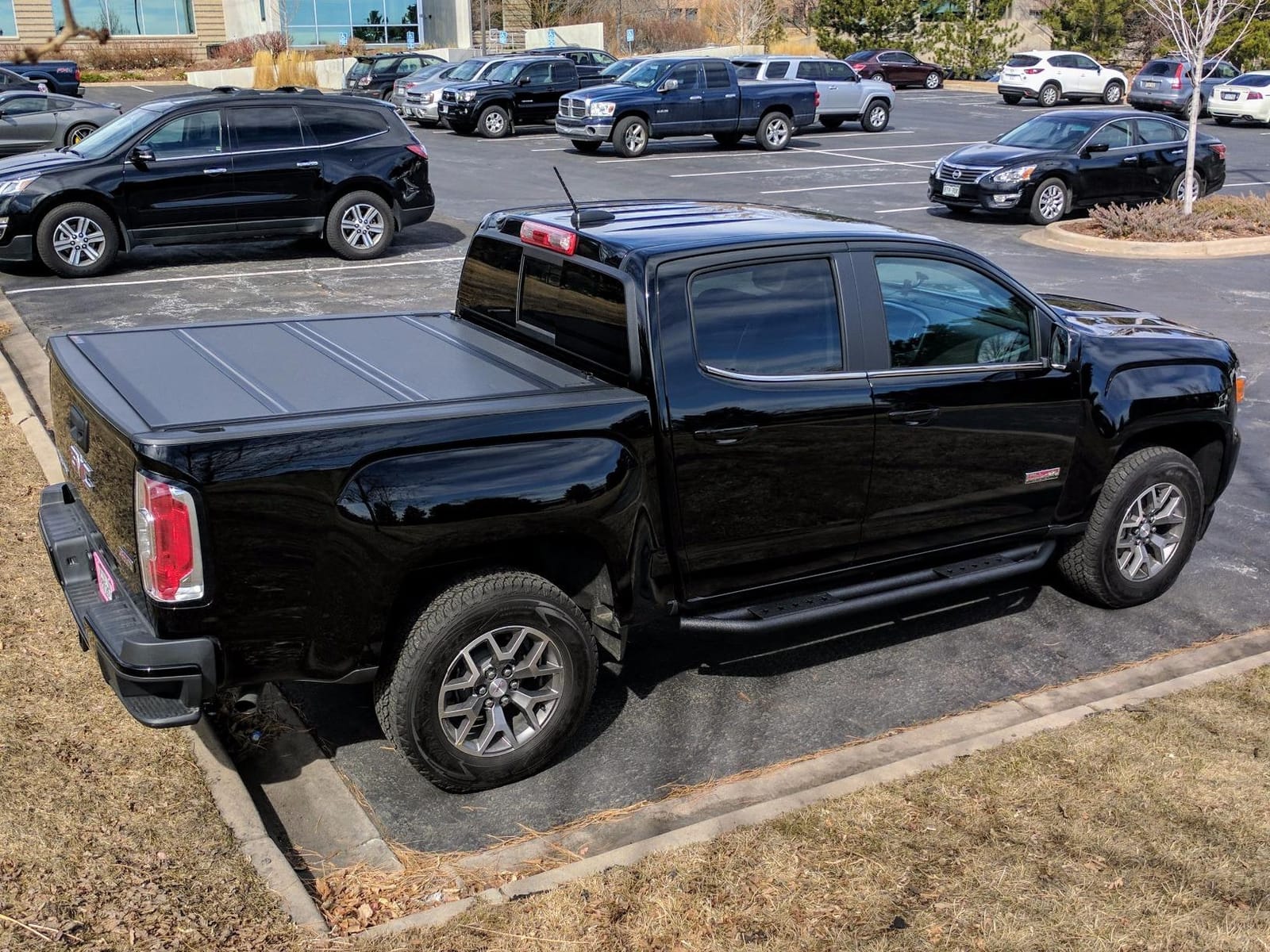 Tyger Auto Star Armor Compatible with 2015-2026 Chevy Colorado GMC Canyon | Crew Cab | TG-AM2C20178 | Side Step Rails Nerf Bars Running Boards customer photo 1
