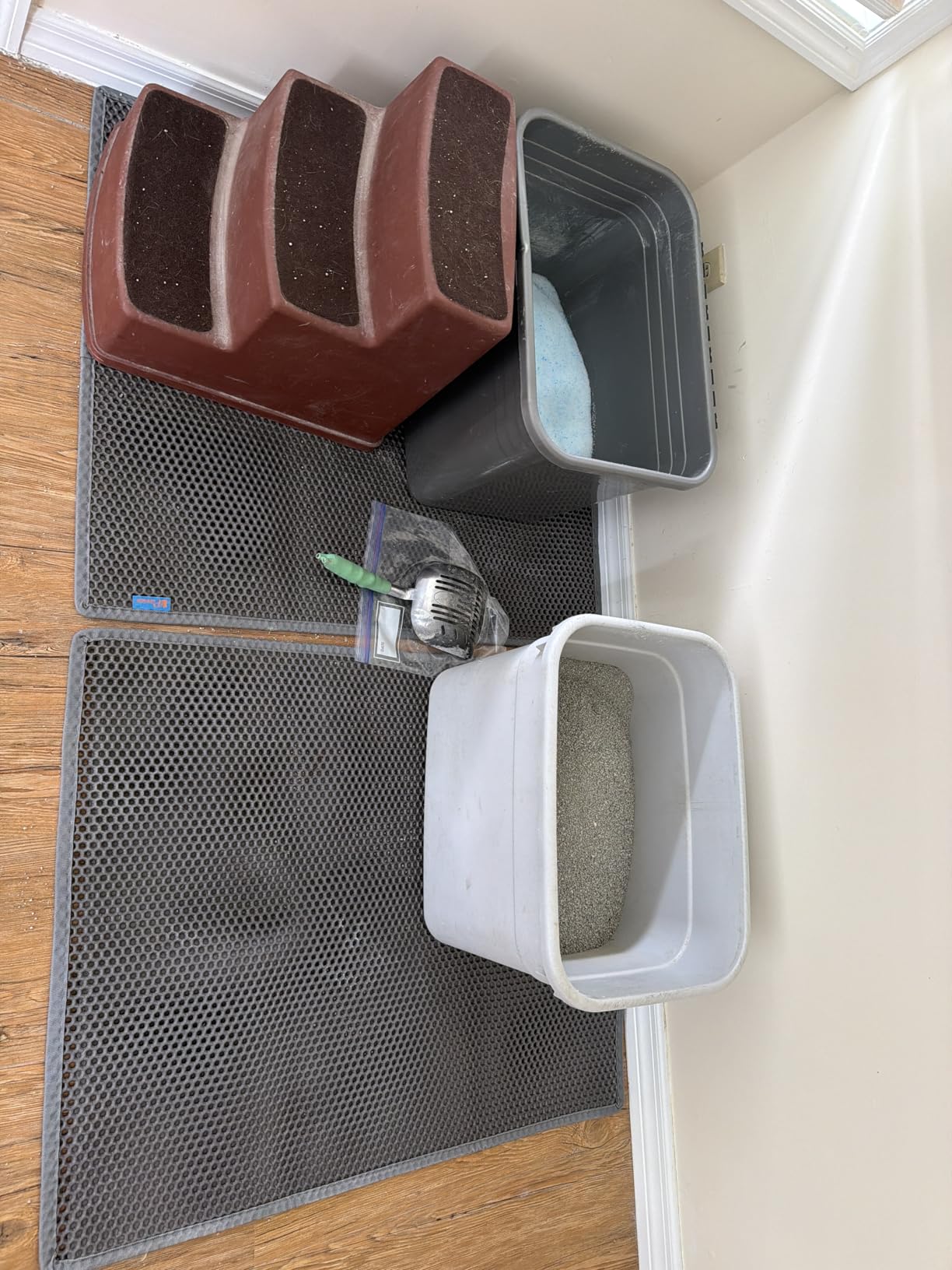 Pieviev Litter Box Mat, Double-Layer Urineproof Design, 30